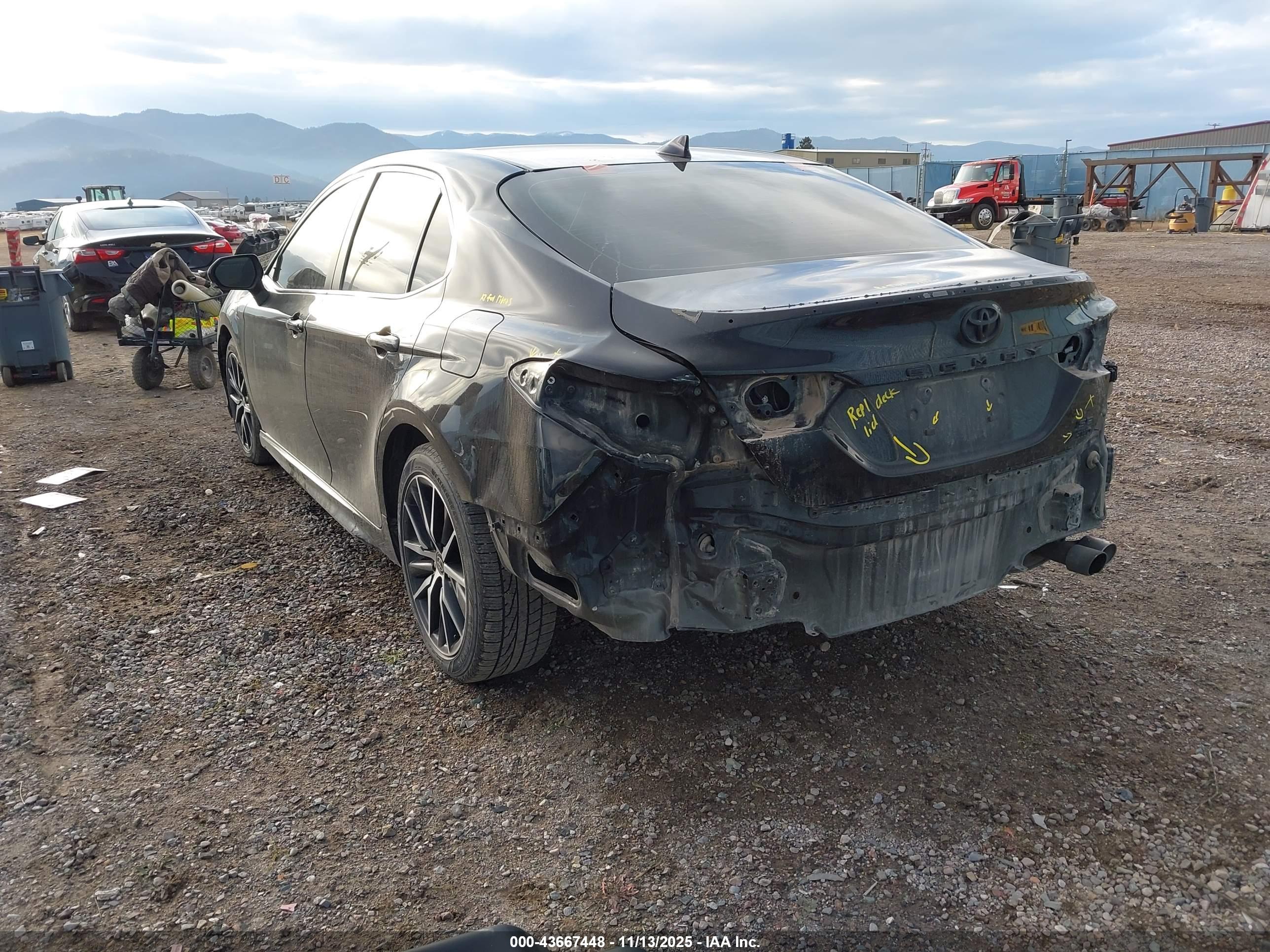 TOYOTA CAMRY image 6