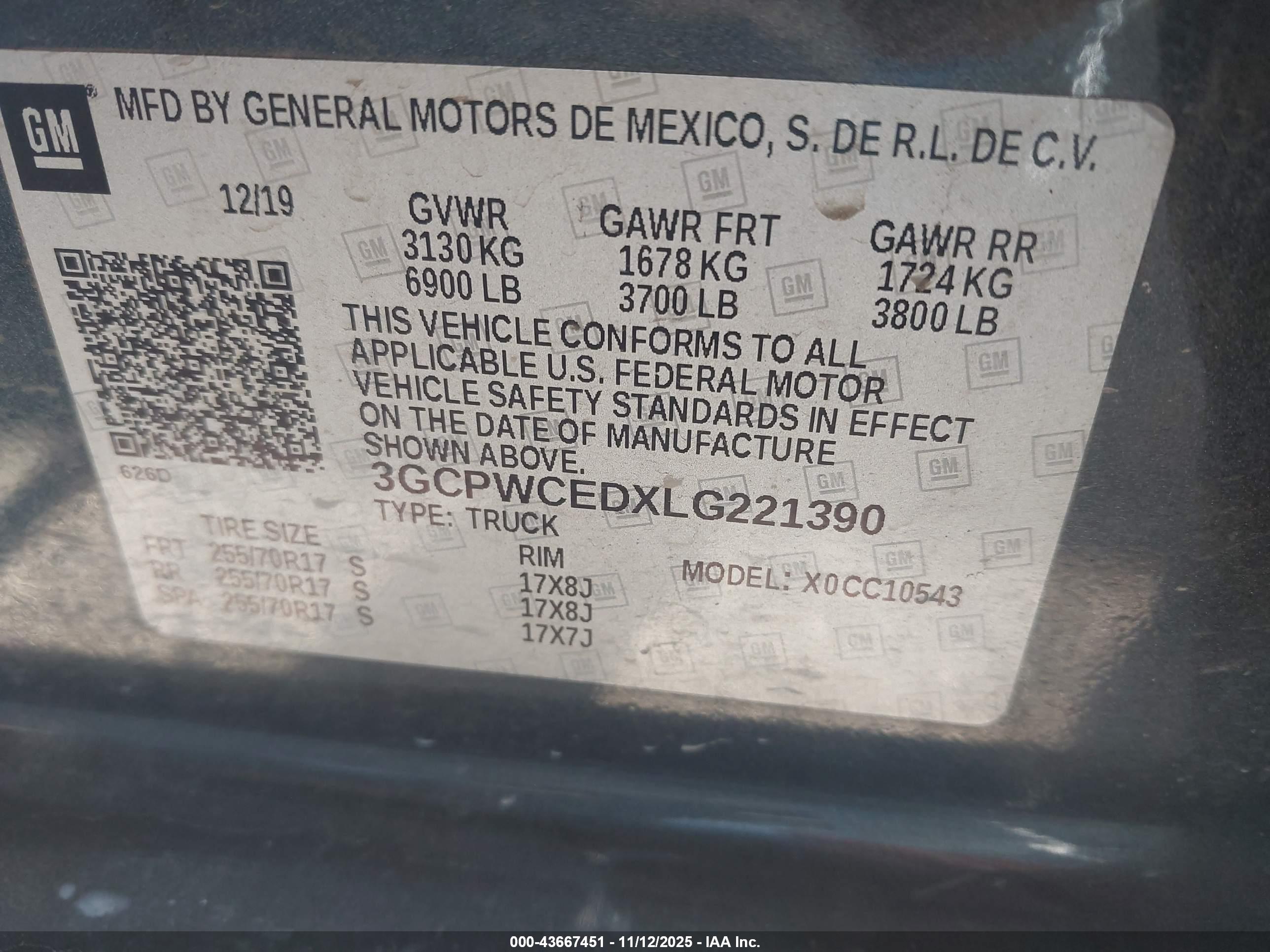 CHEVROLET SILVERADO image 9