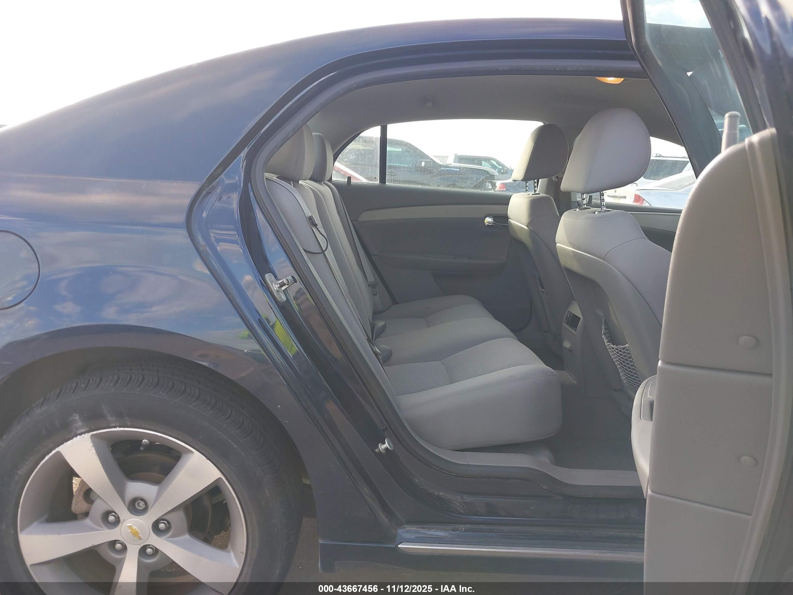 CHEVROLET MALIBU image 8