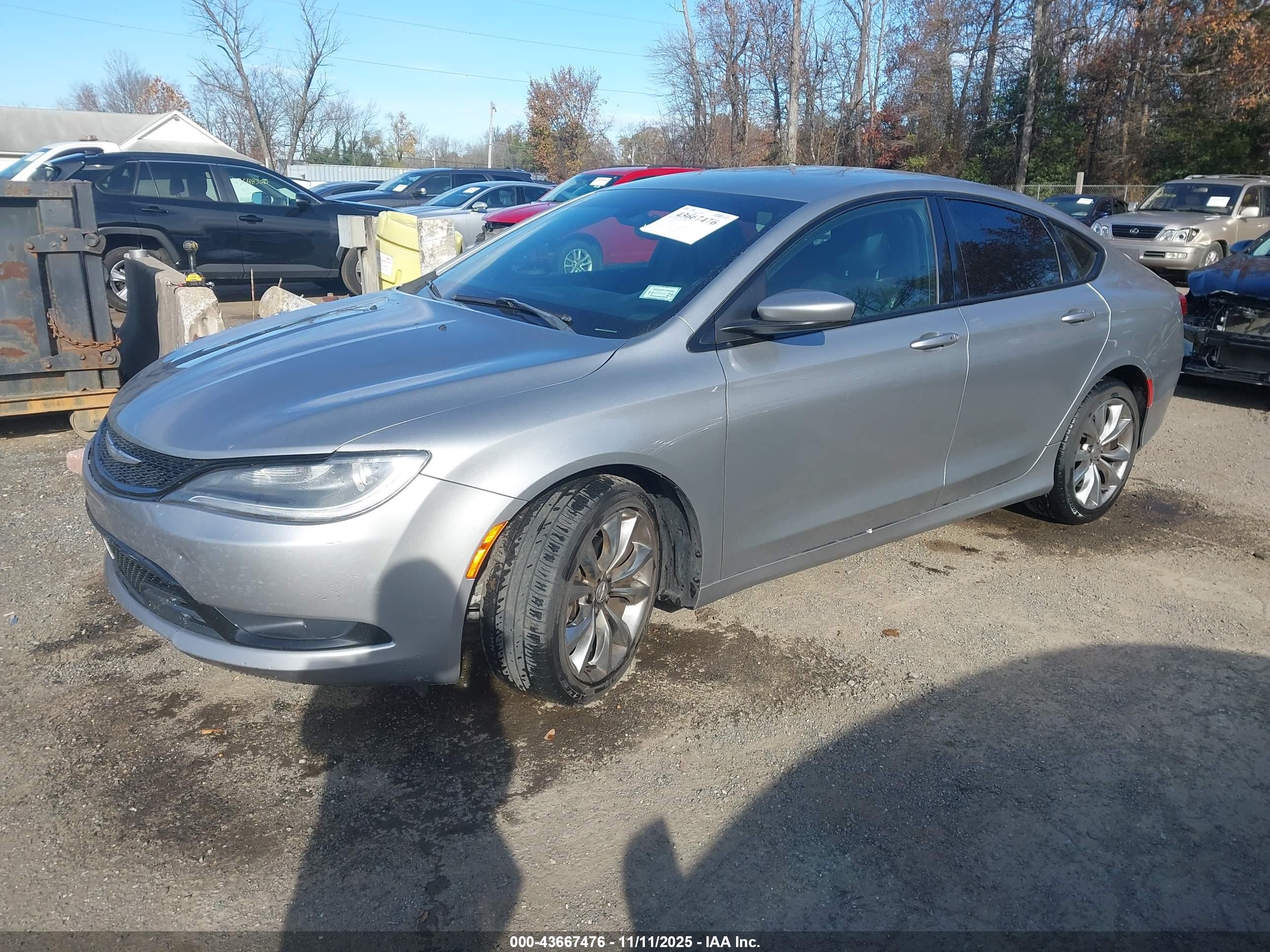 CHRYSLER 200 image 2