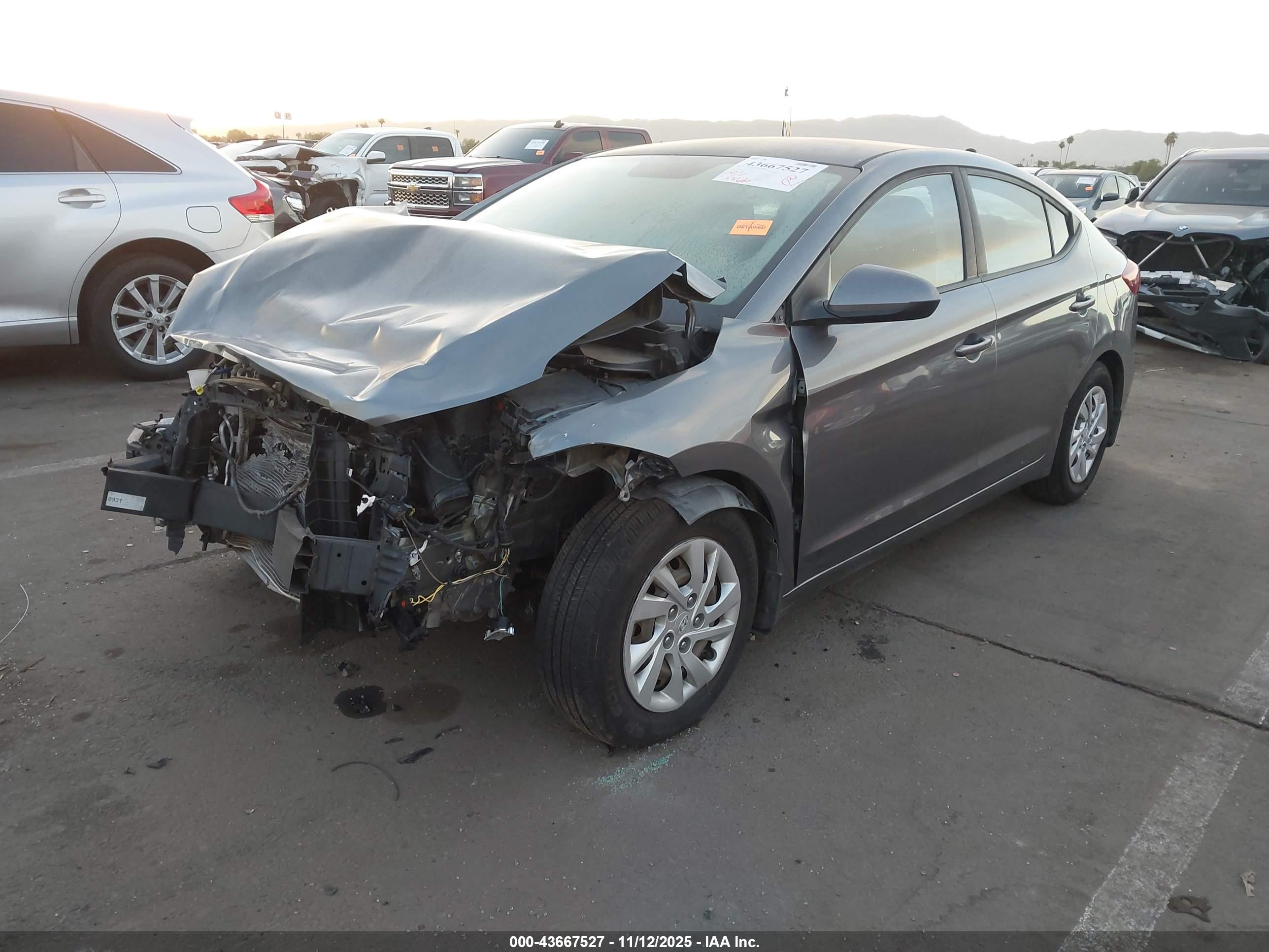 HYUNDAI ELANTRA image 2