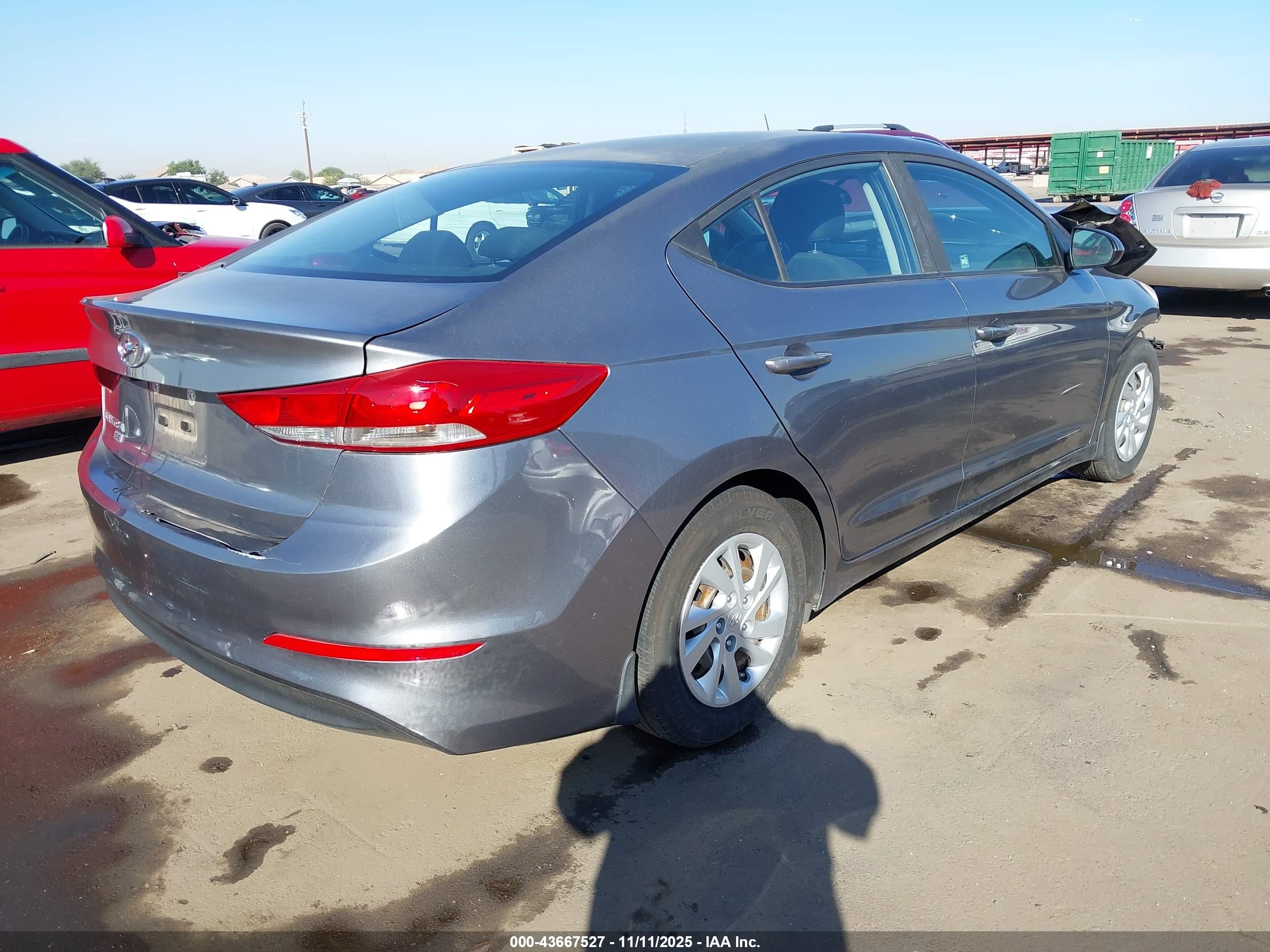 HYUNDAI ELANTRA image 4