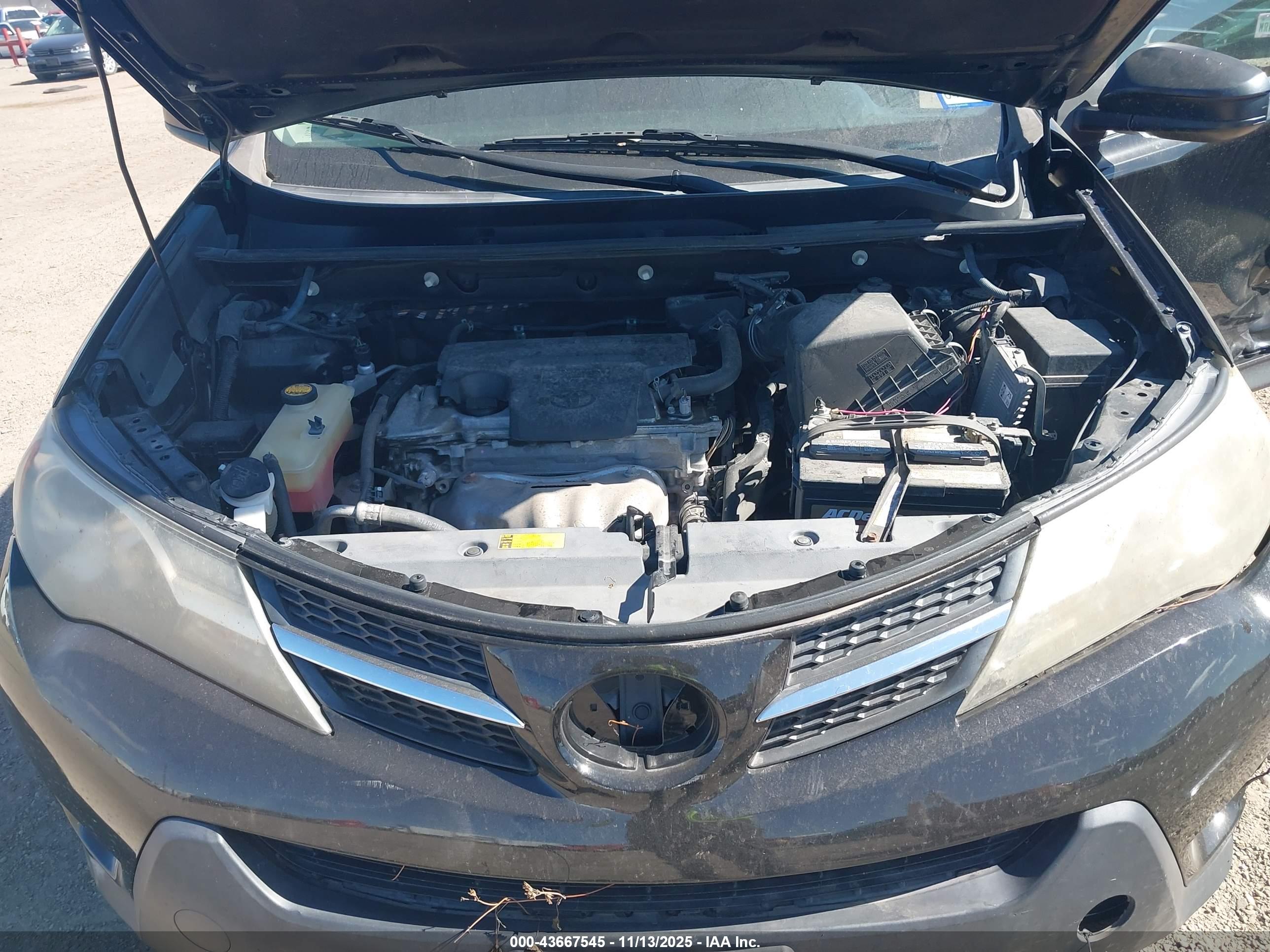 TOYOTA RAV4 image 10
