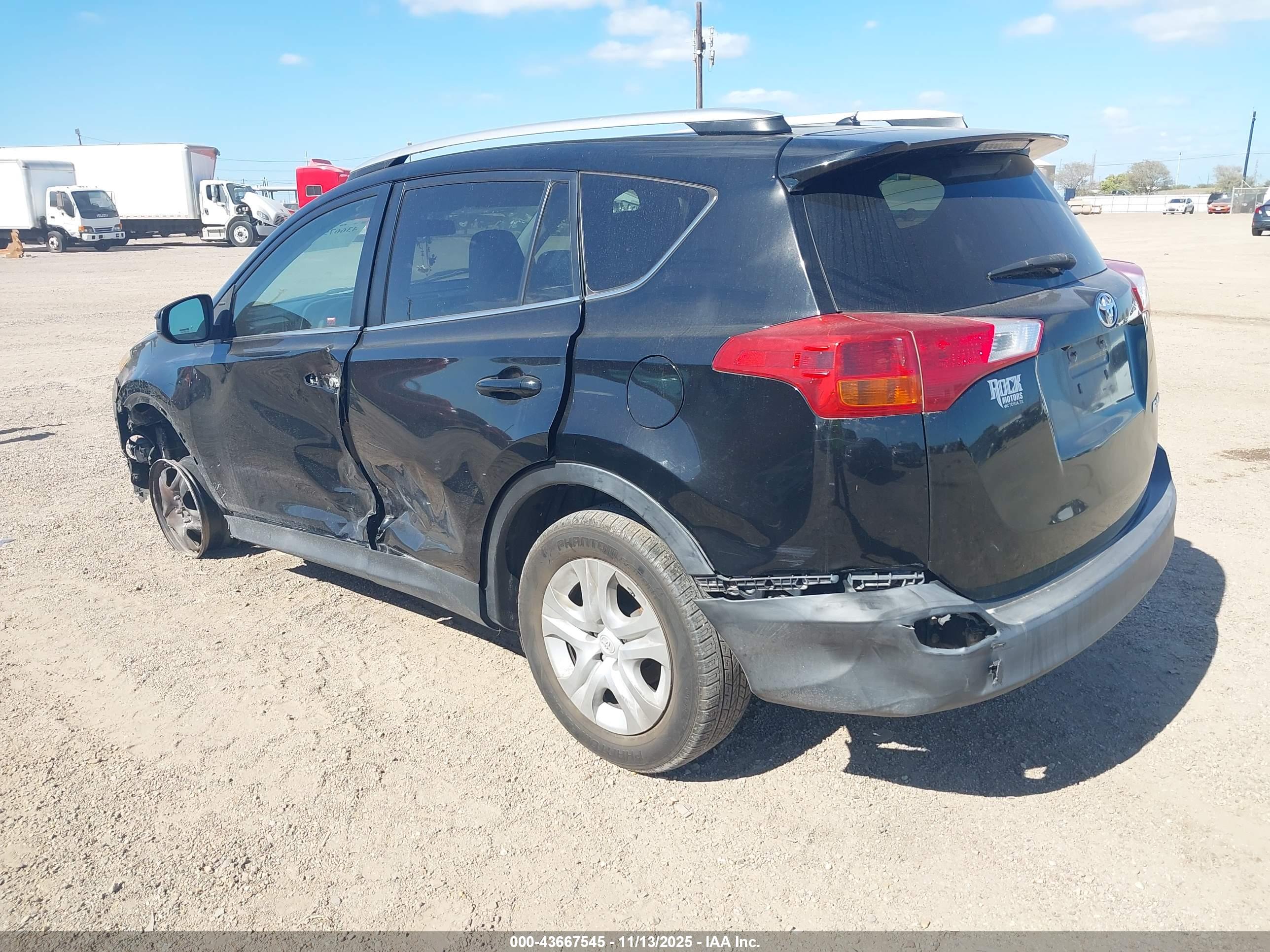TOYOTA RAV4 image 3