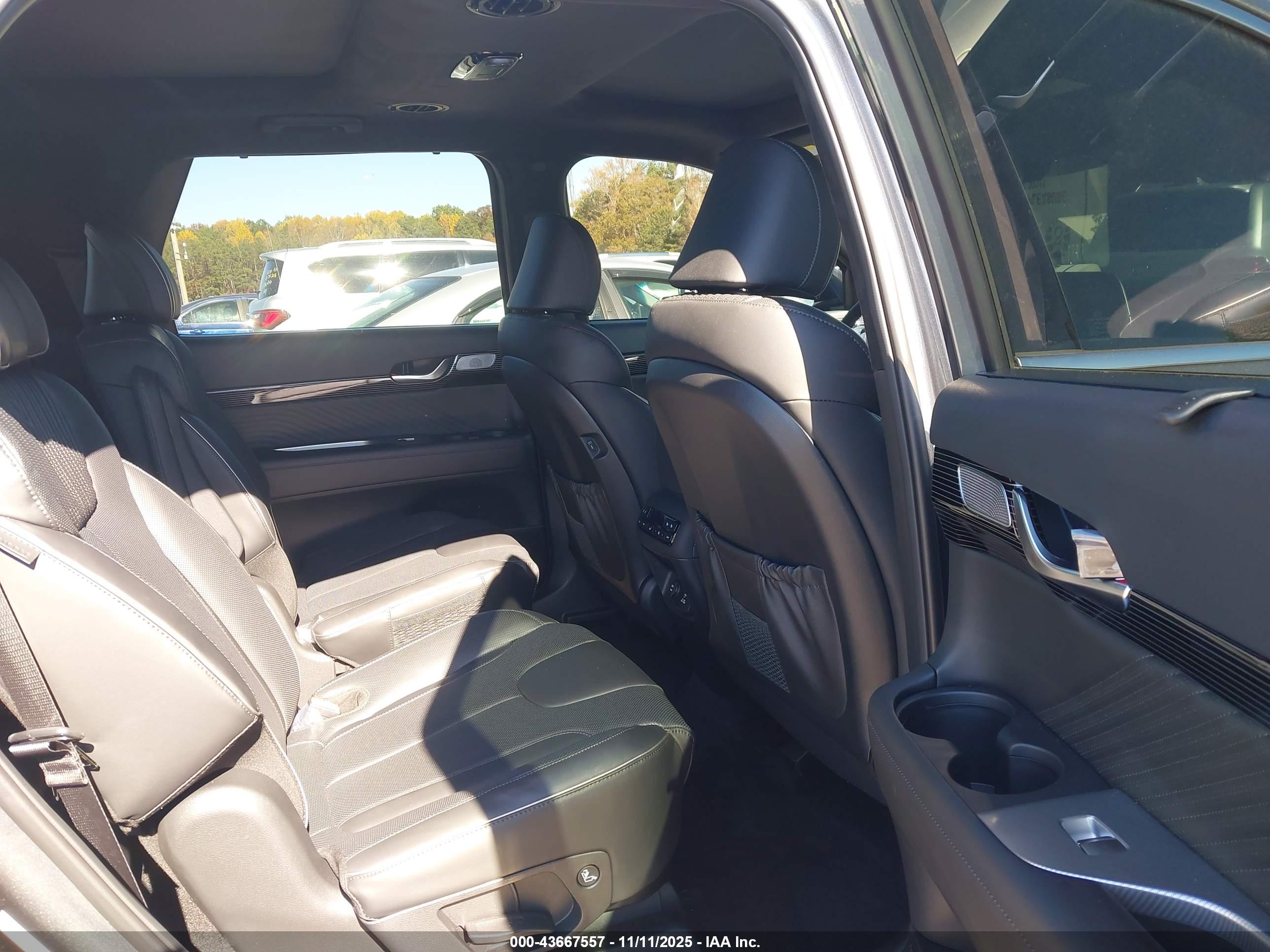 HYUNDAI PALISADE image 8