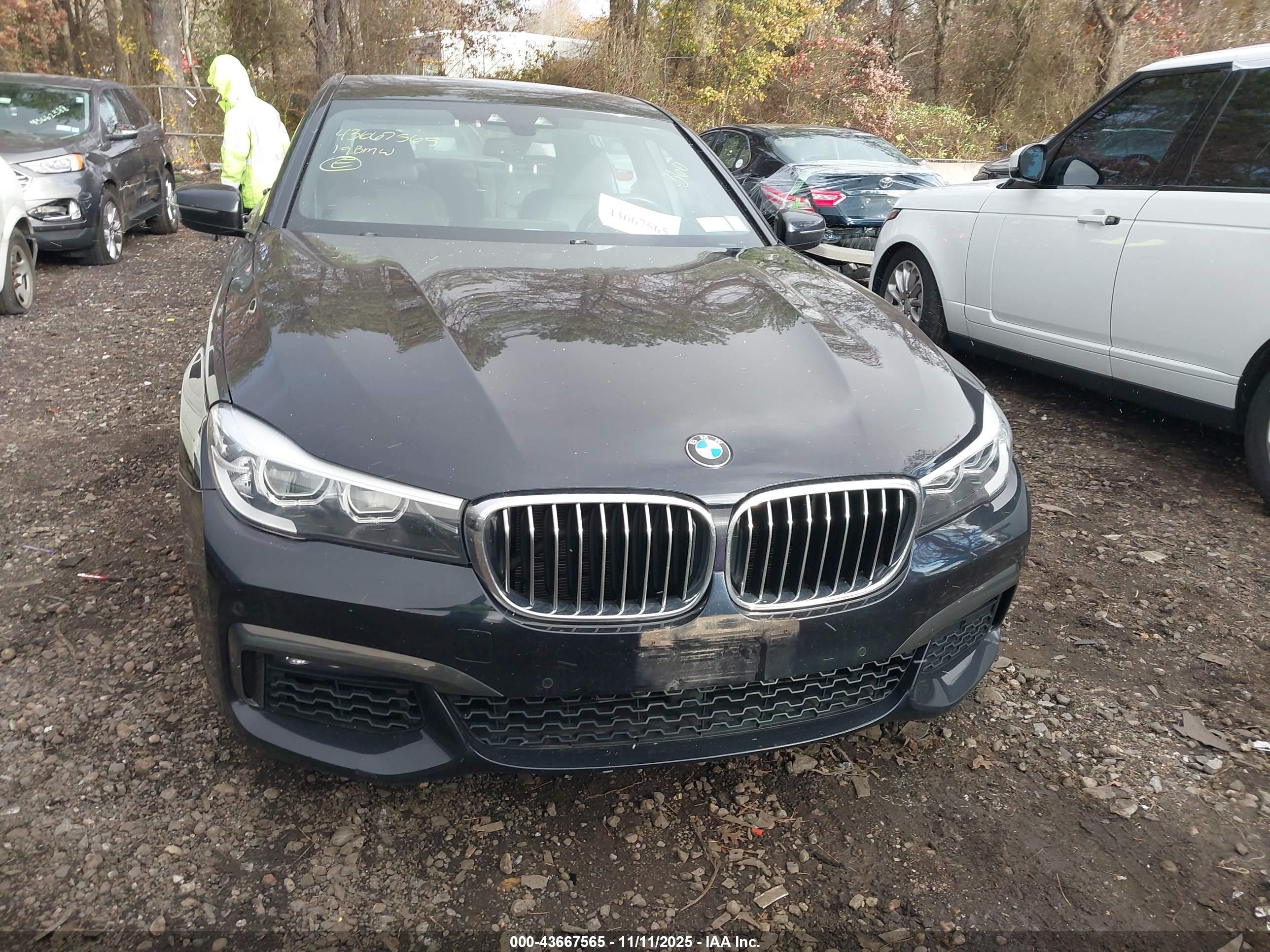BMW 740I image 6
