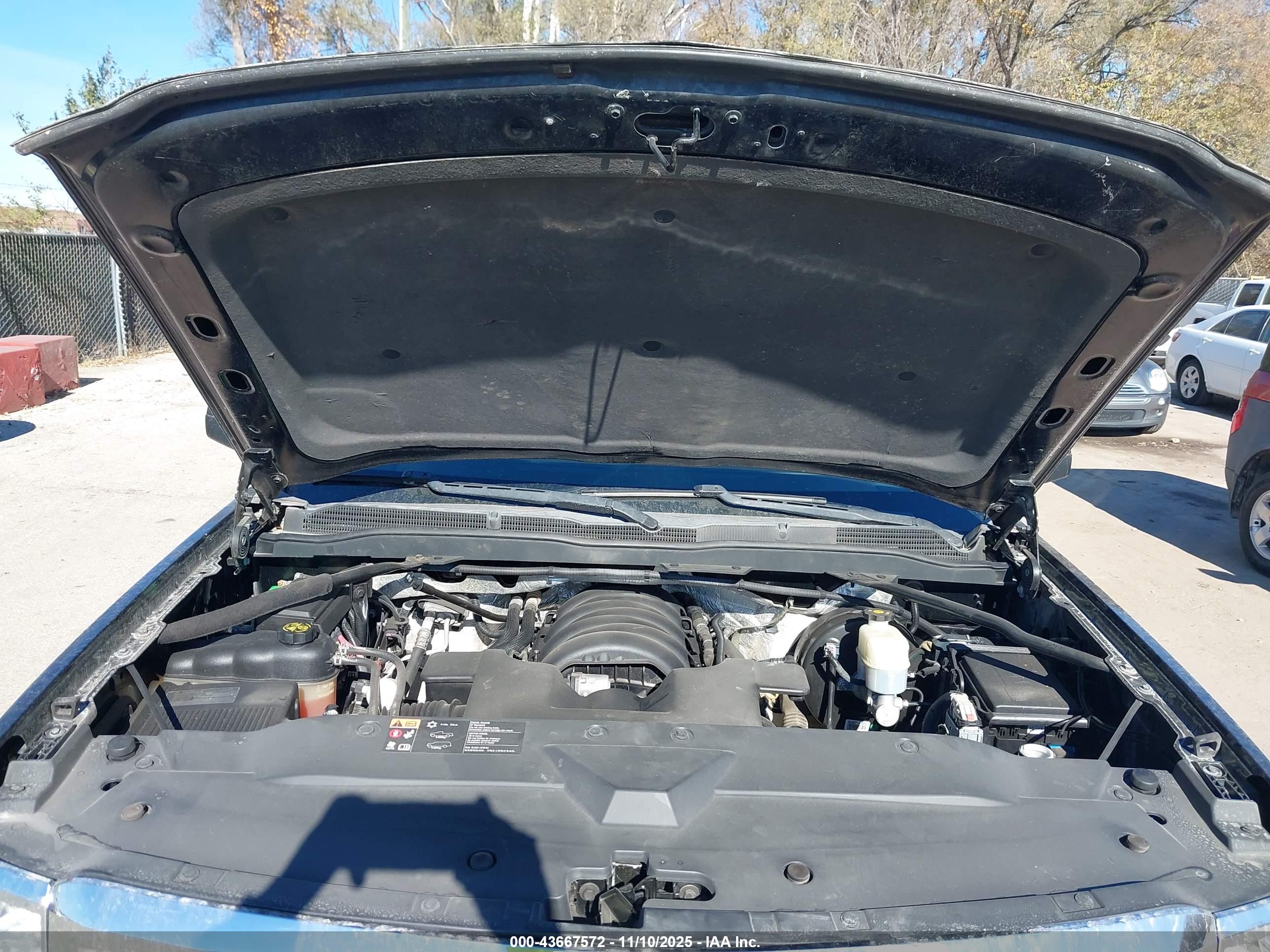 CHEVROLET SILVERADO image 10