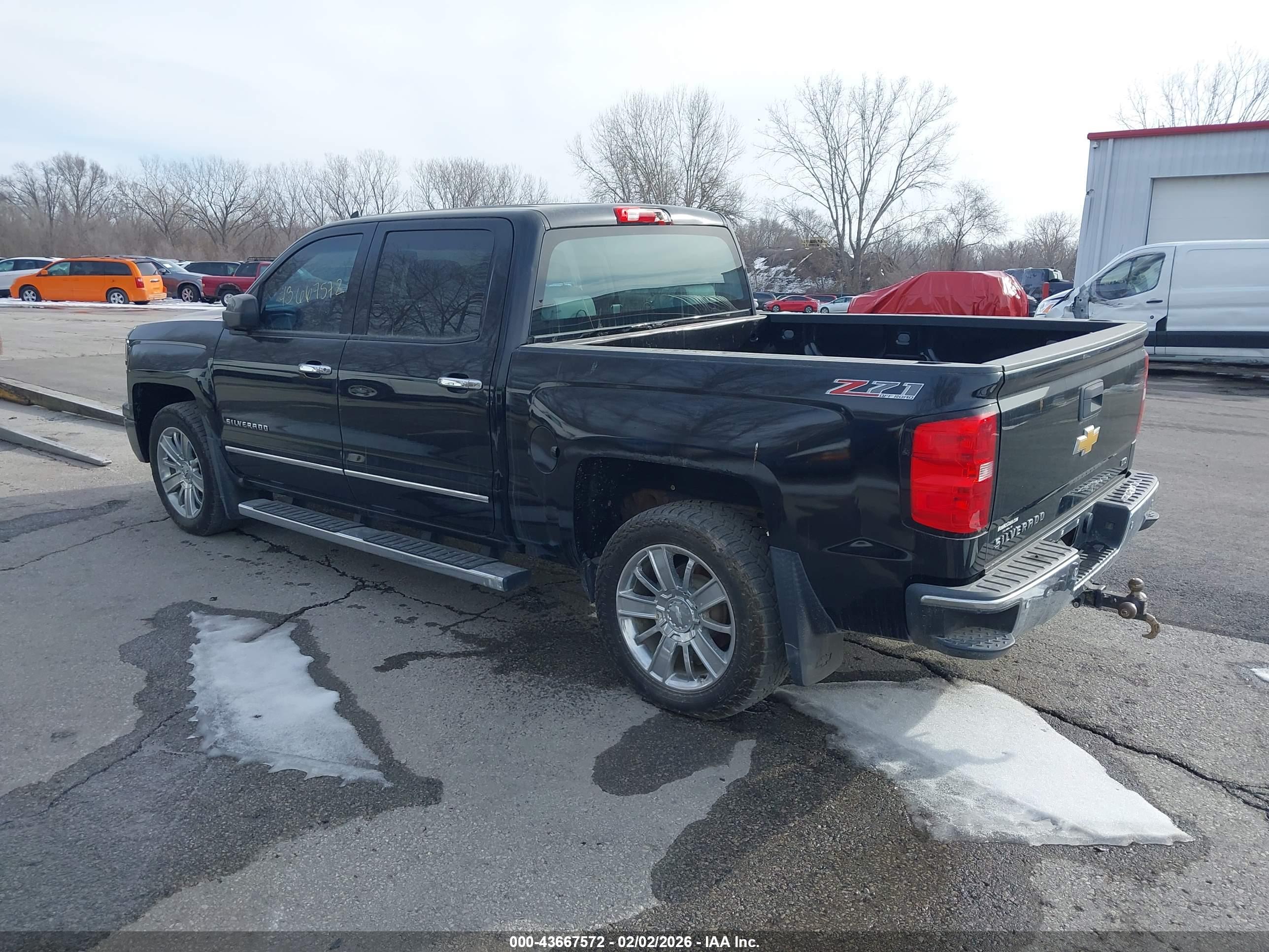 CHEVROLET SILVERADO image 3