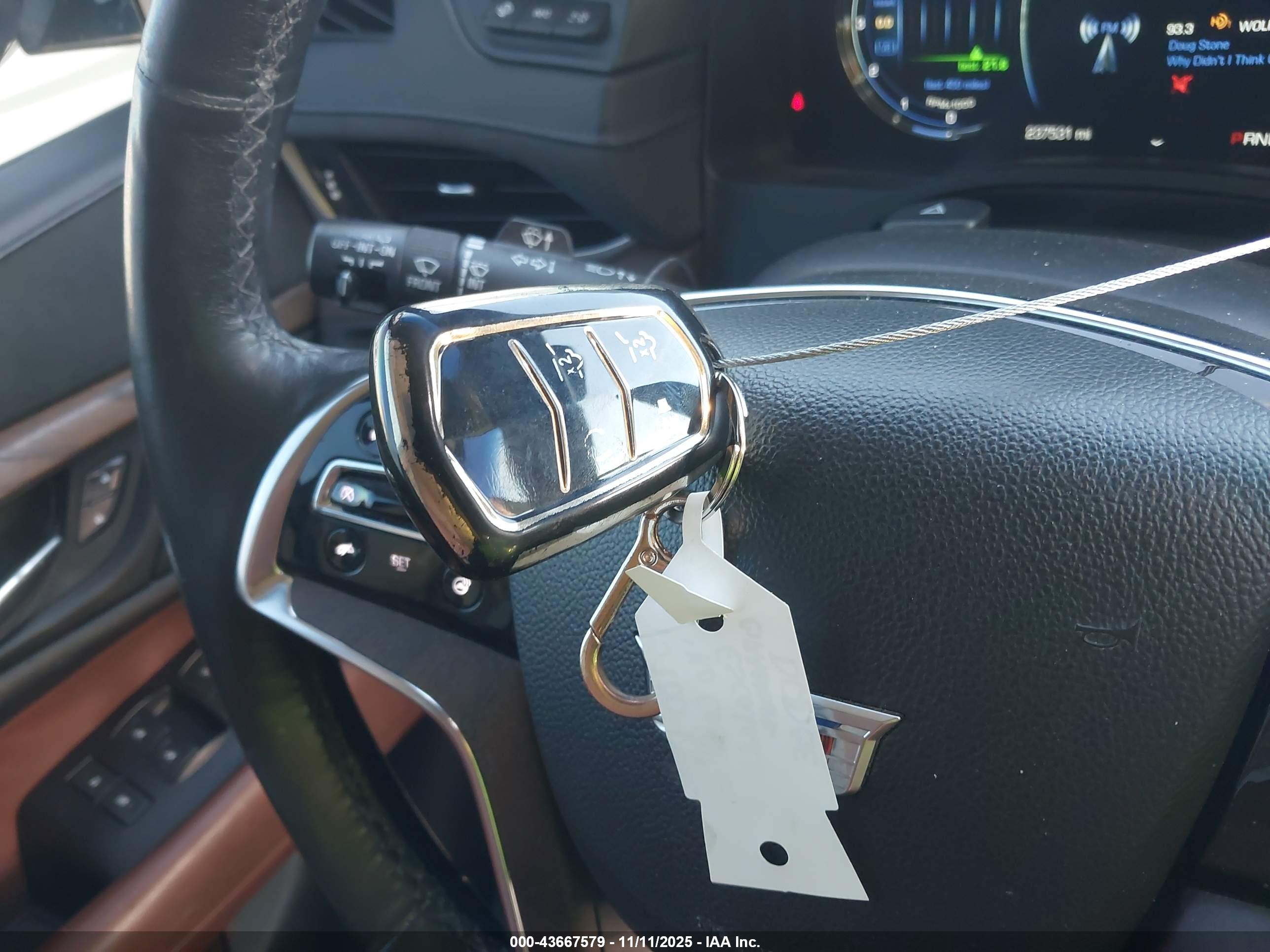 CADILLAC ESCALADE image 11