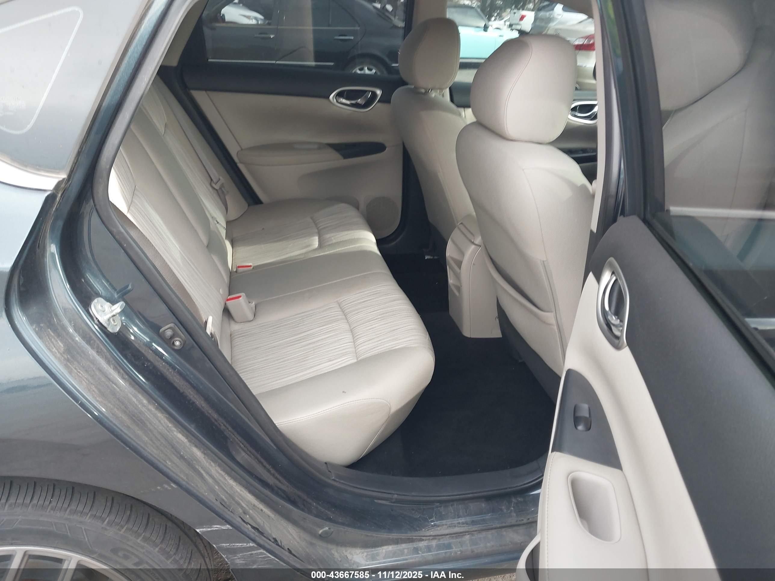 NISSAN SENTRA image 8