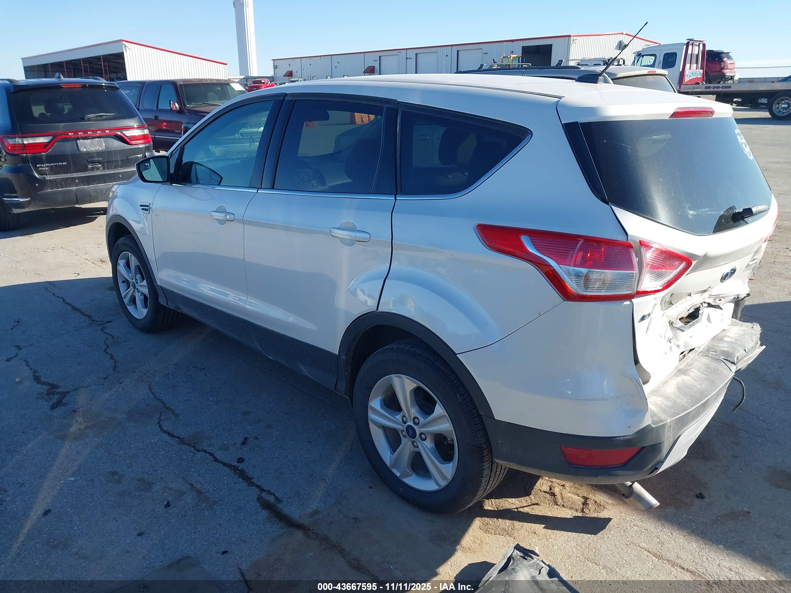 FORD ESCAPE image 3