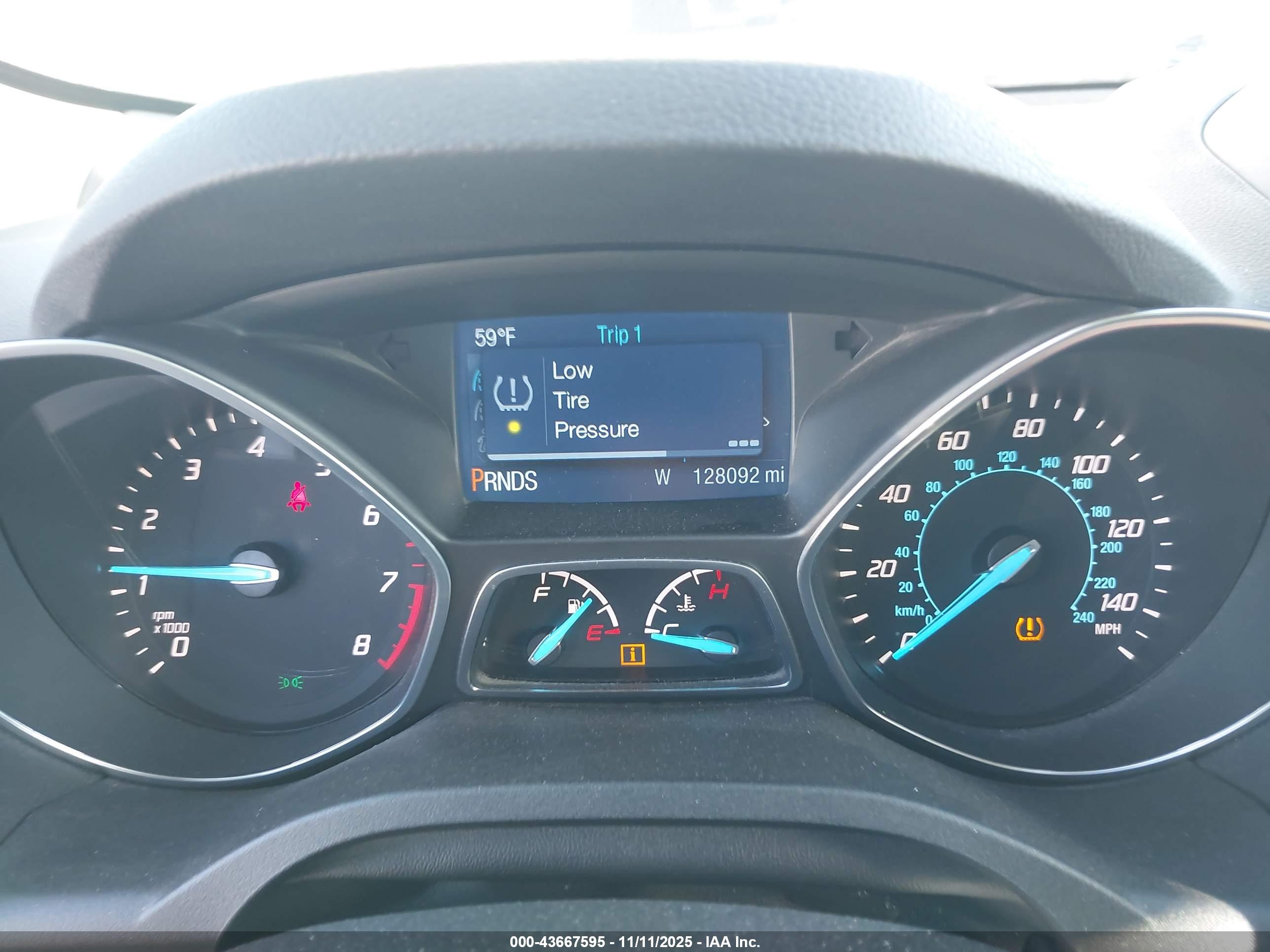 FORD ESCAPE image 7