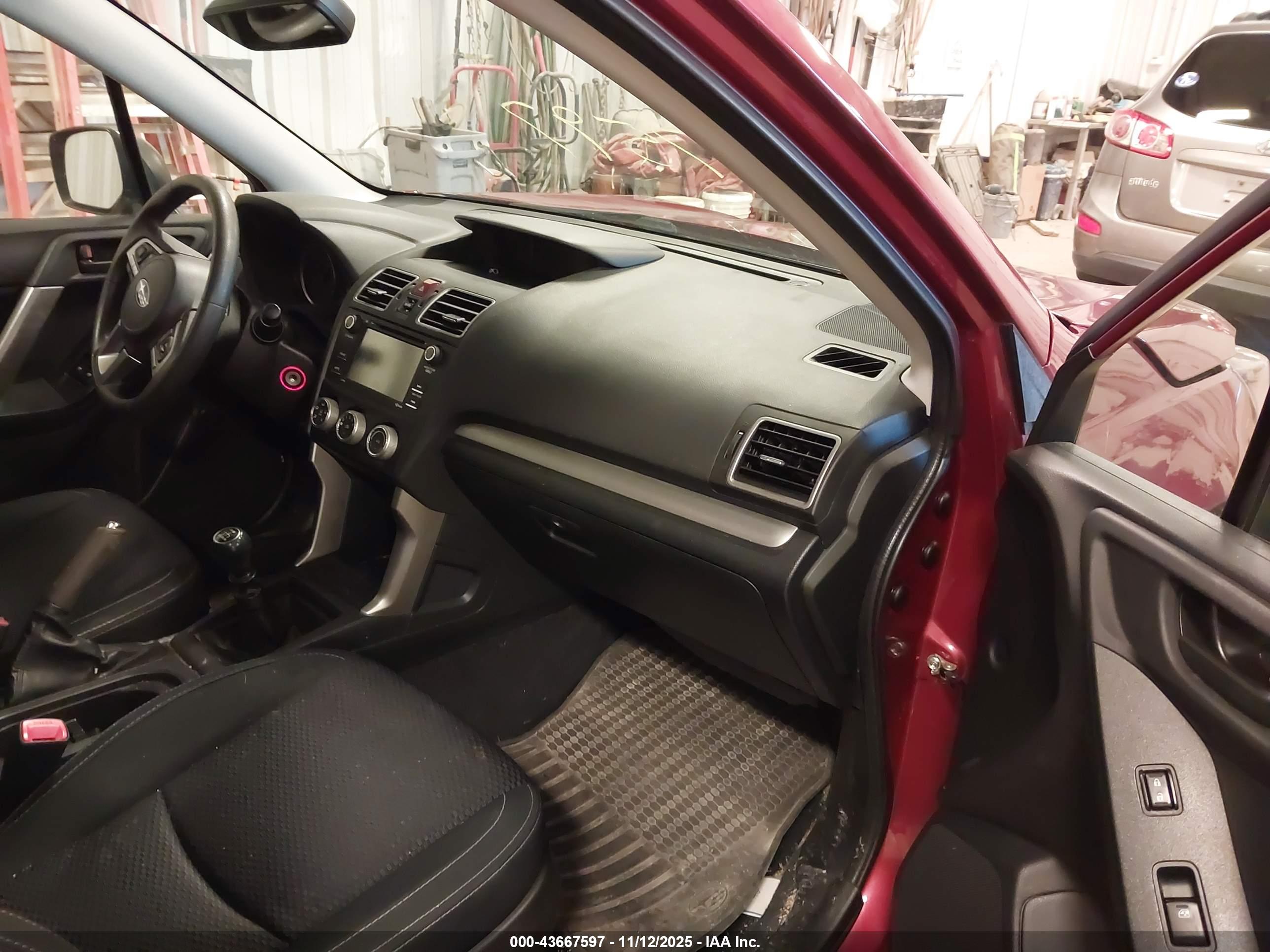 SUBARU FORESTER image 5