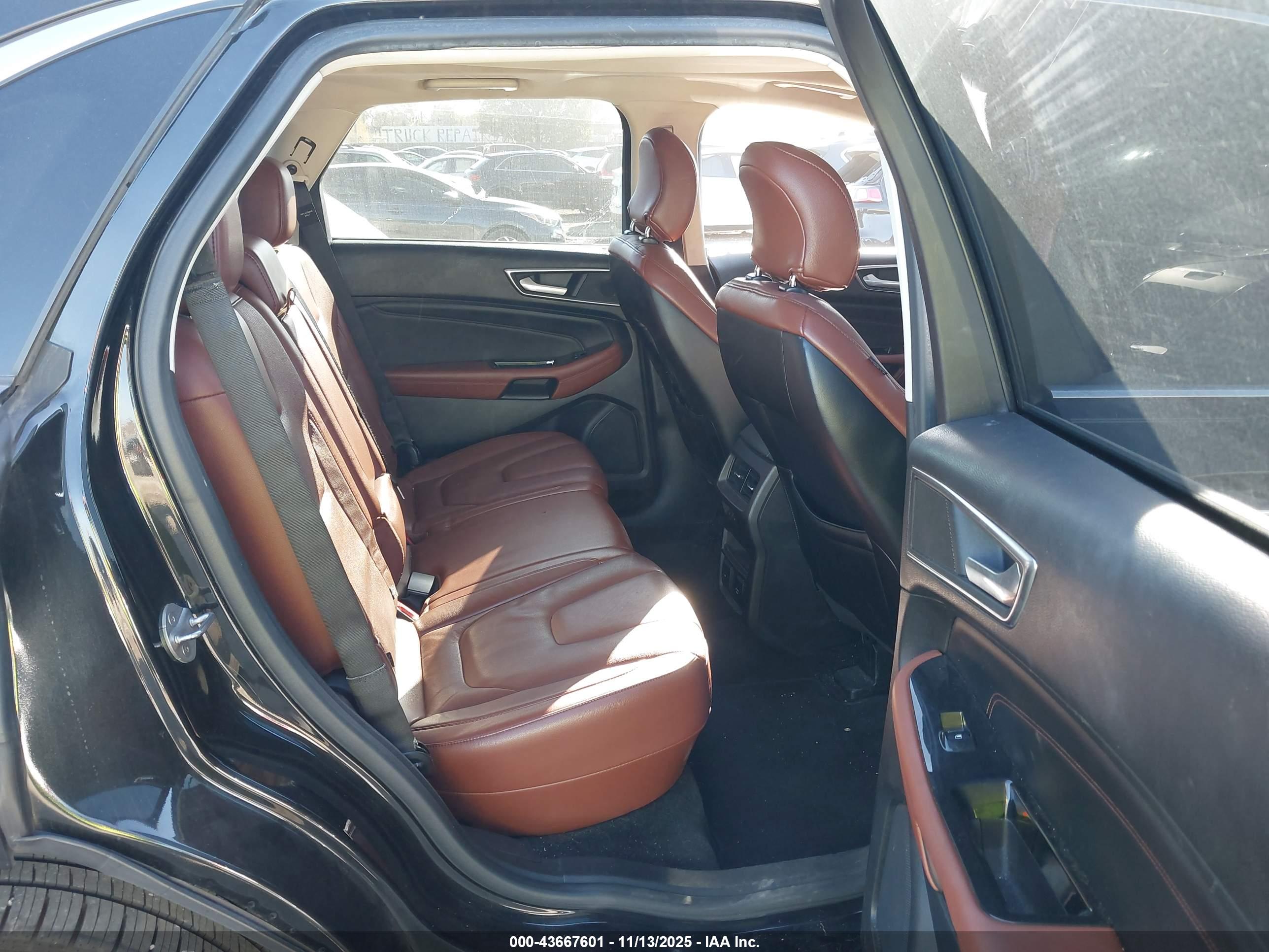 FORD EDGE image 8
