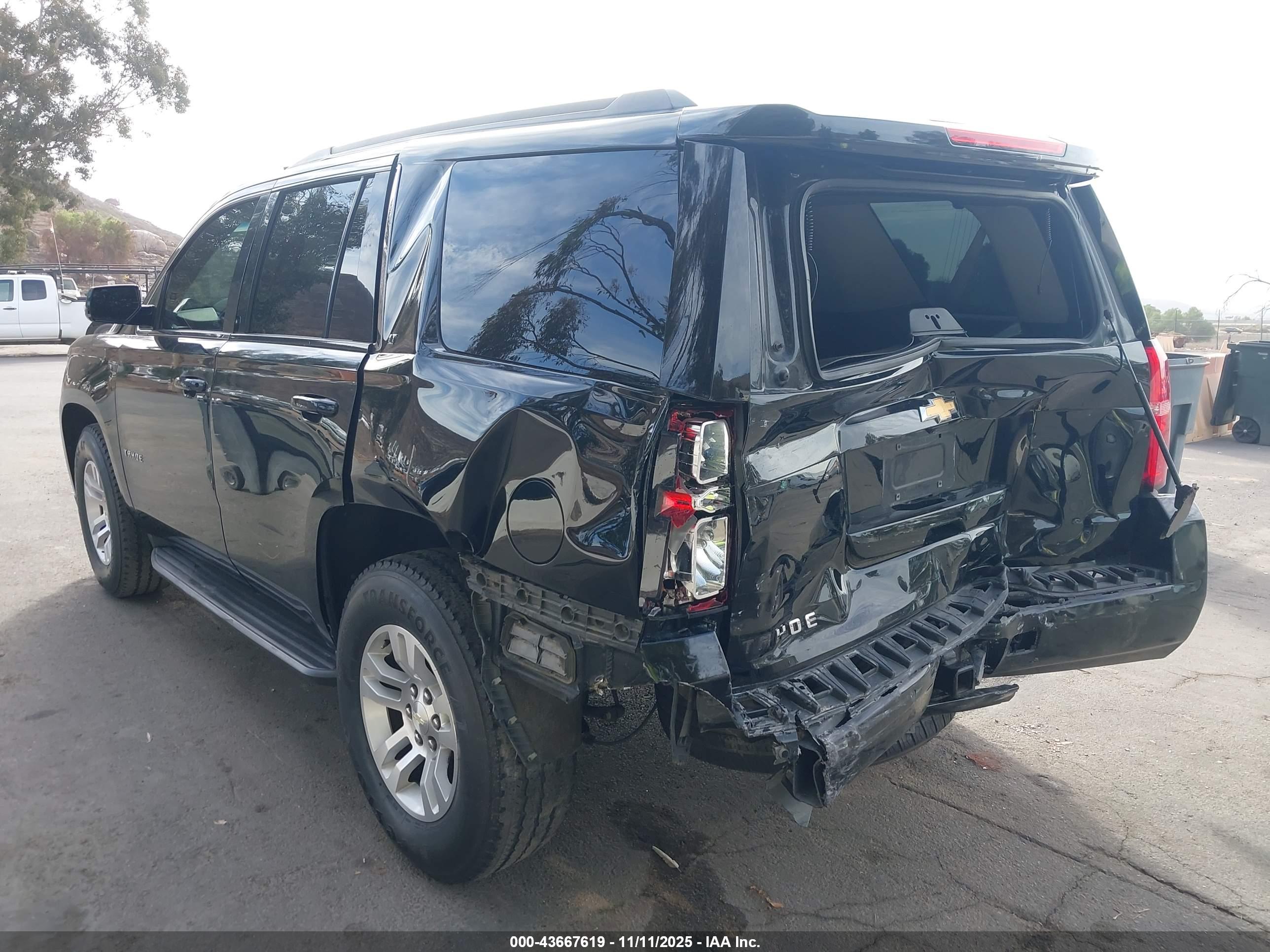CHEVROLET TAHOE image 3