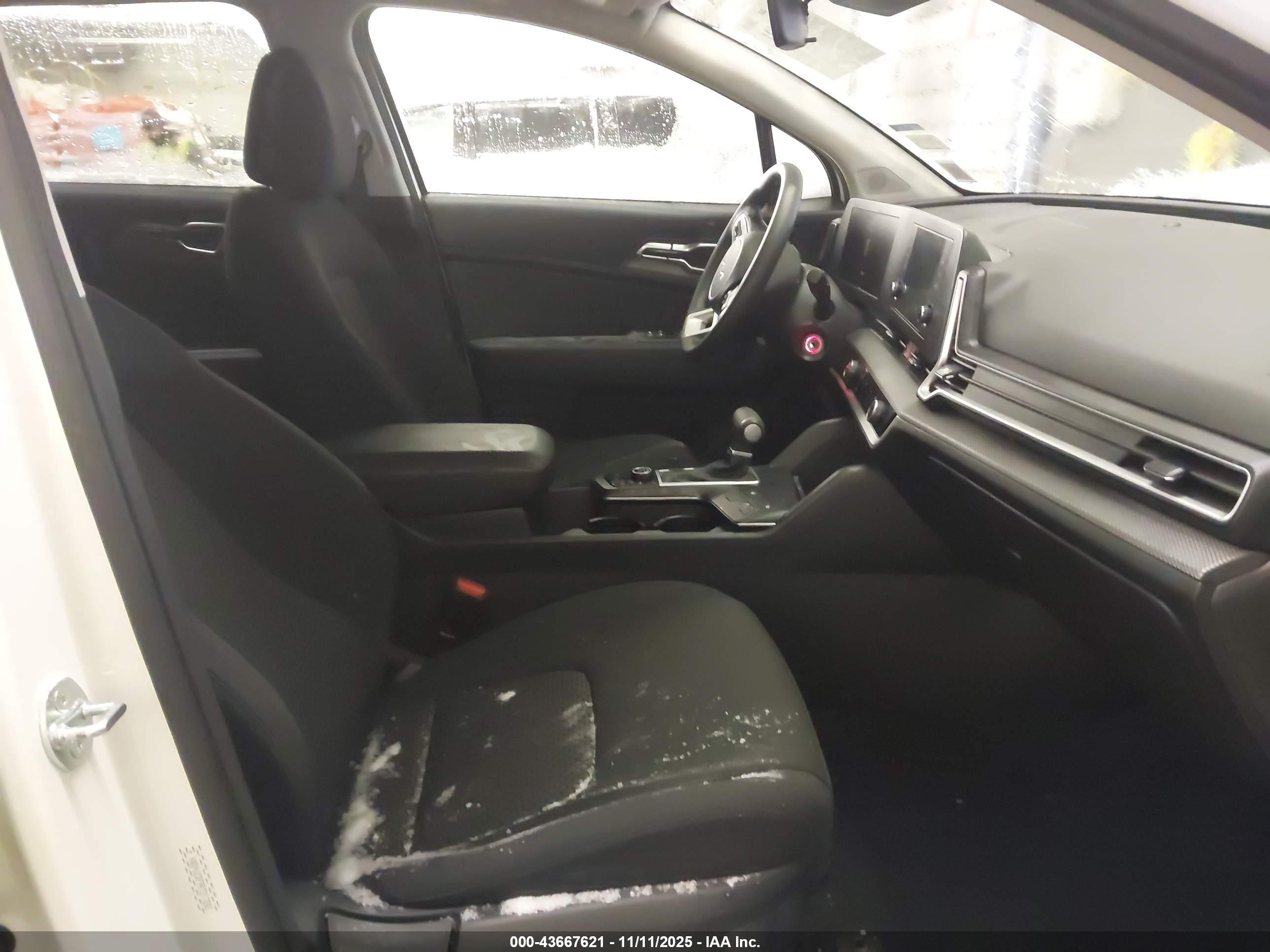 KIA SPORTAGE image 5
