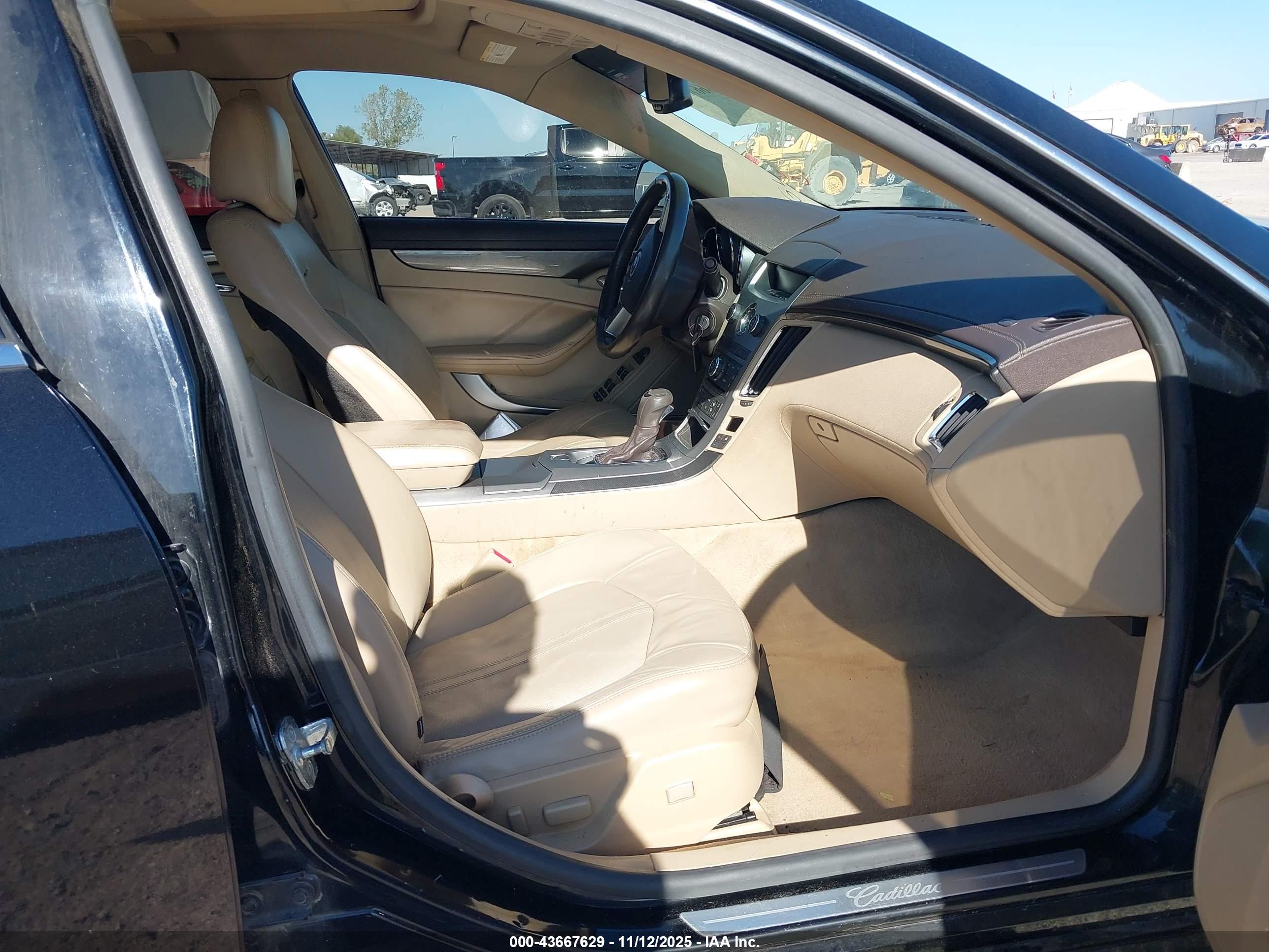CADILLAC CTS image 5