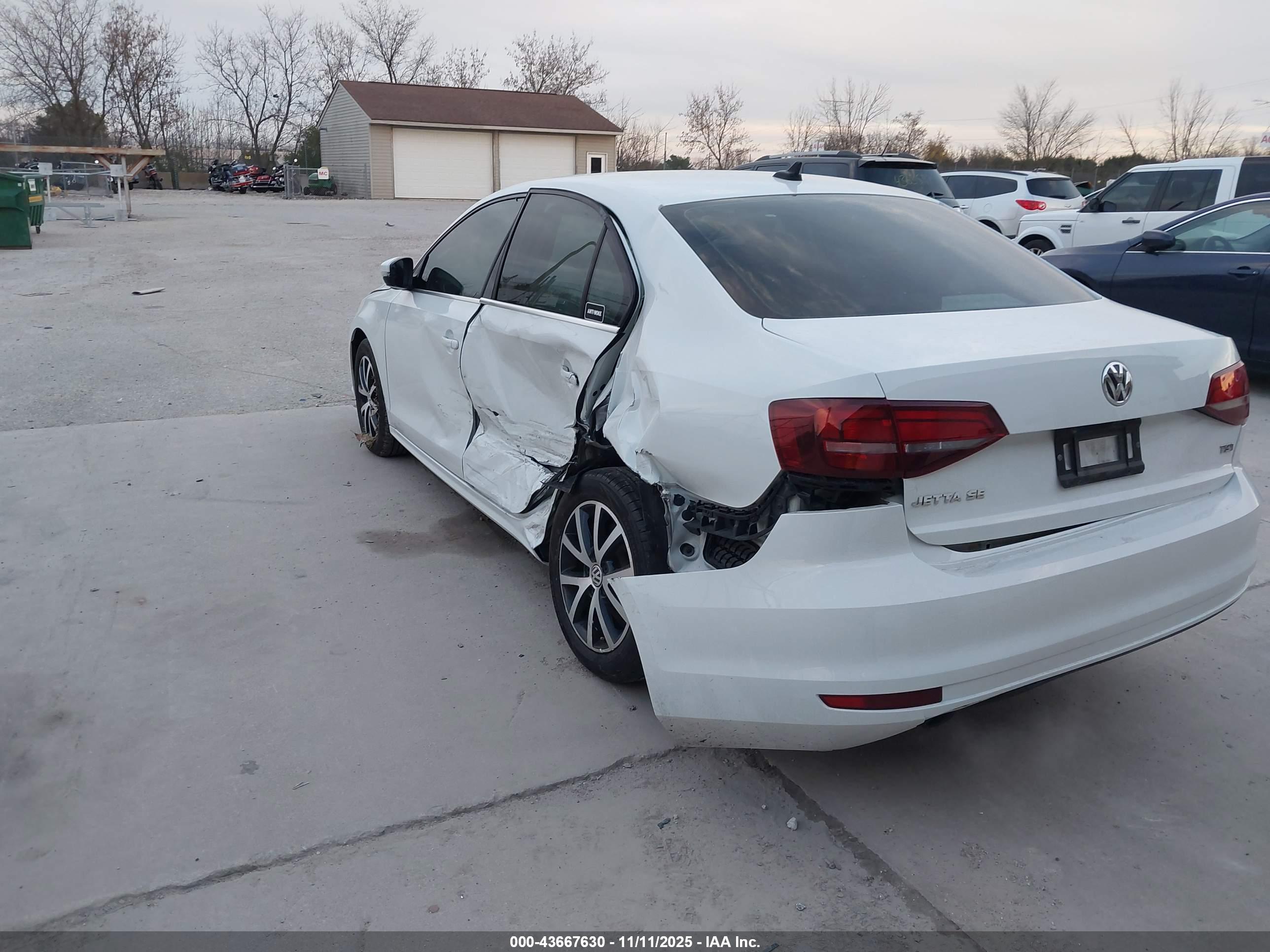 VOLKSWAGEN JETTA image 3