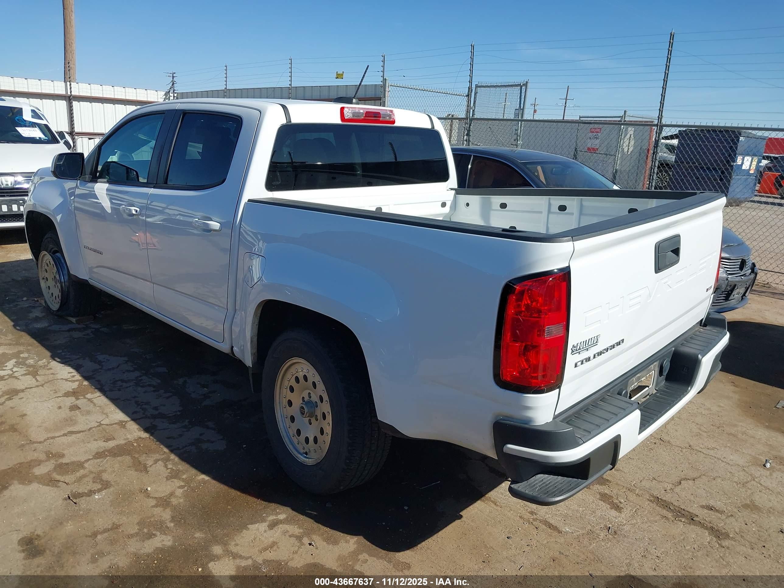 CHEVROLET COLORADO image 3