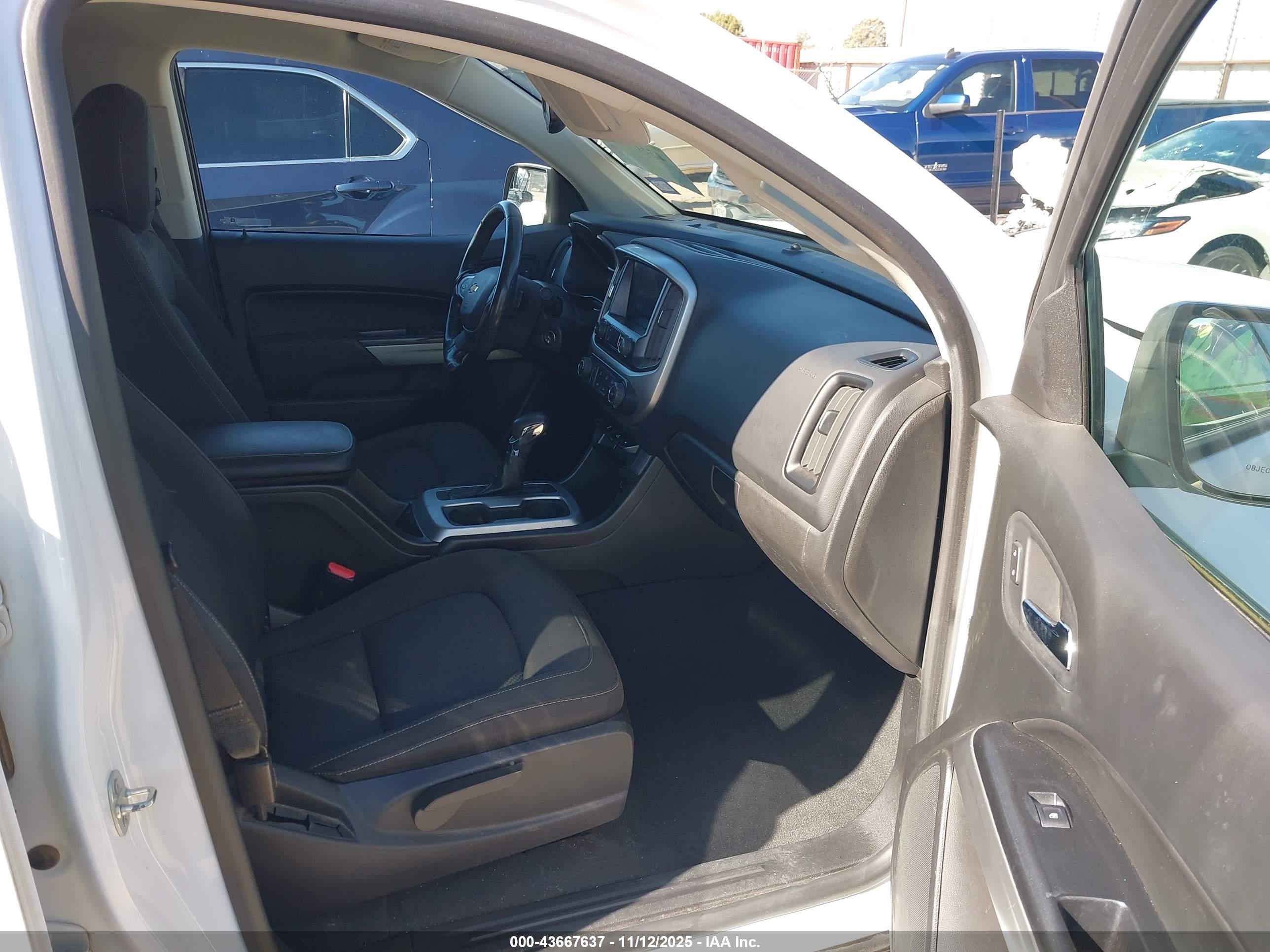 CHEVROLET COLORADO image 5