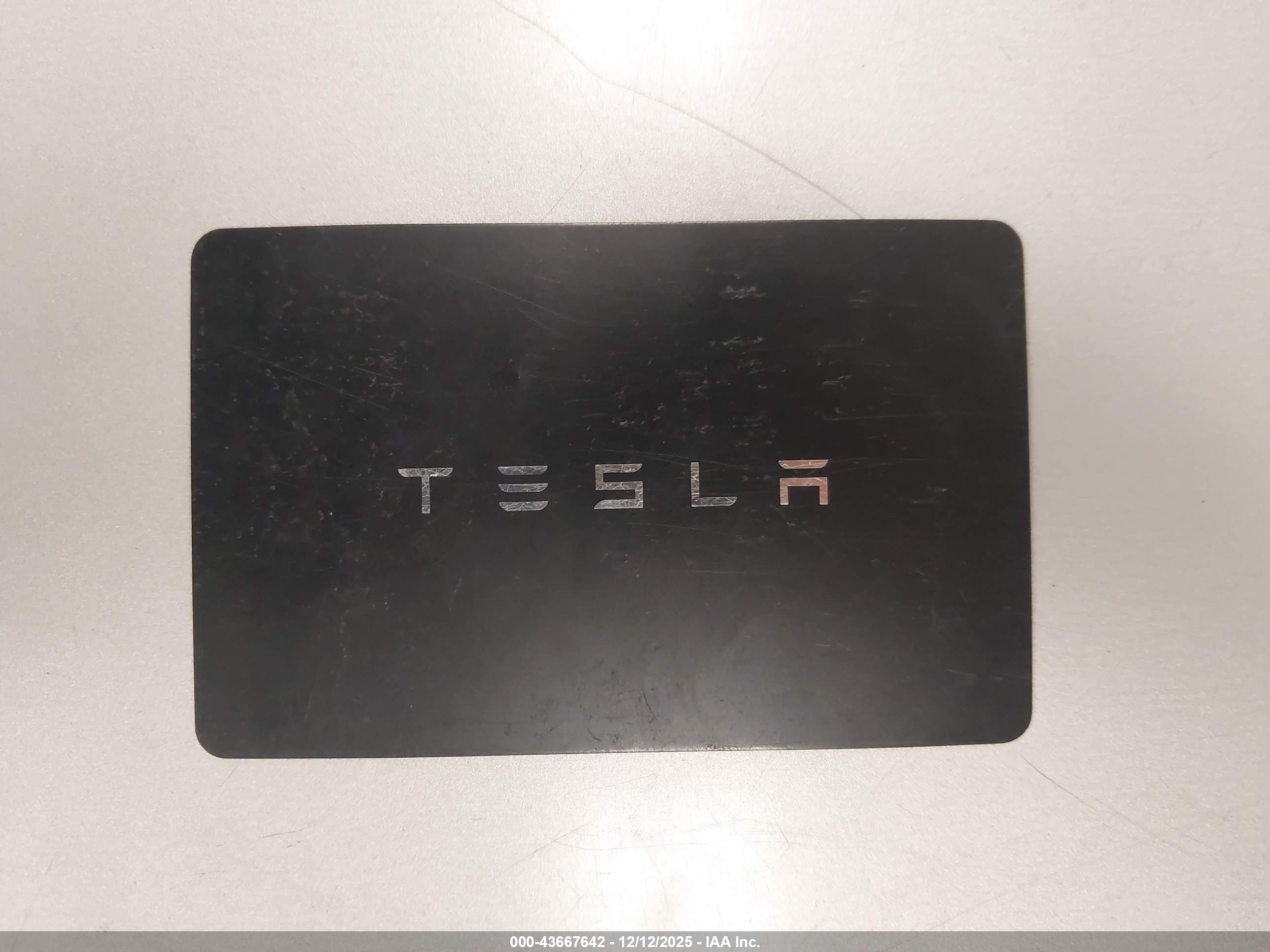 TESLA MODEL image 11