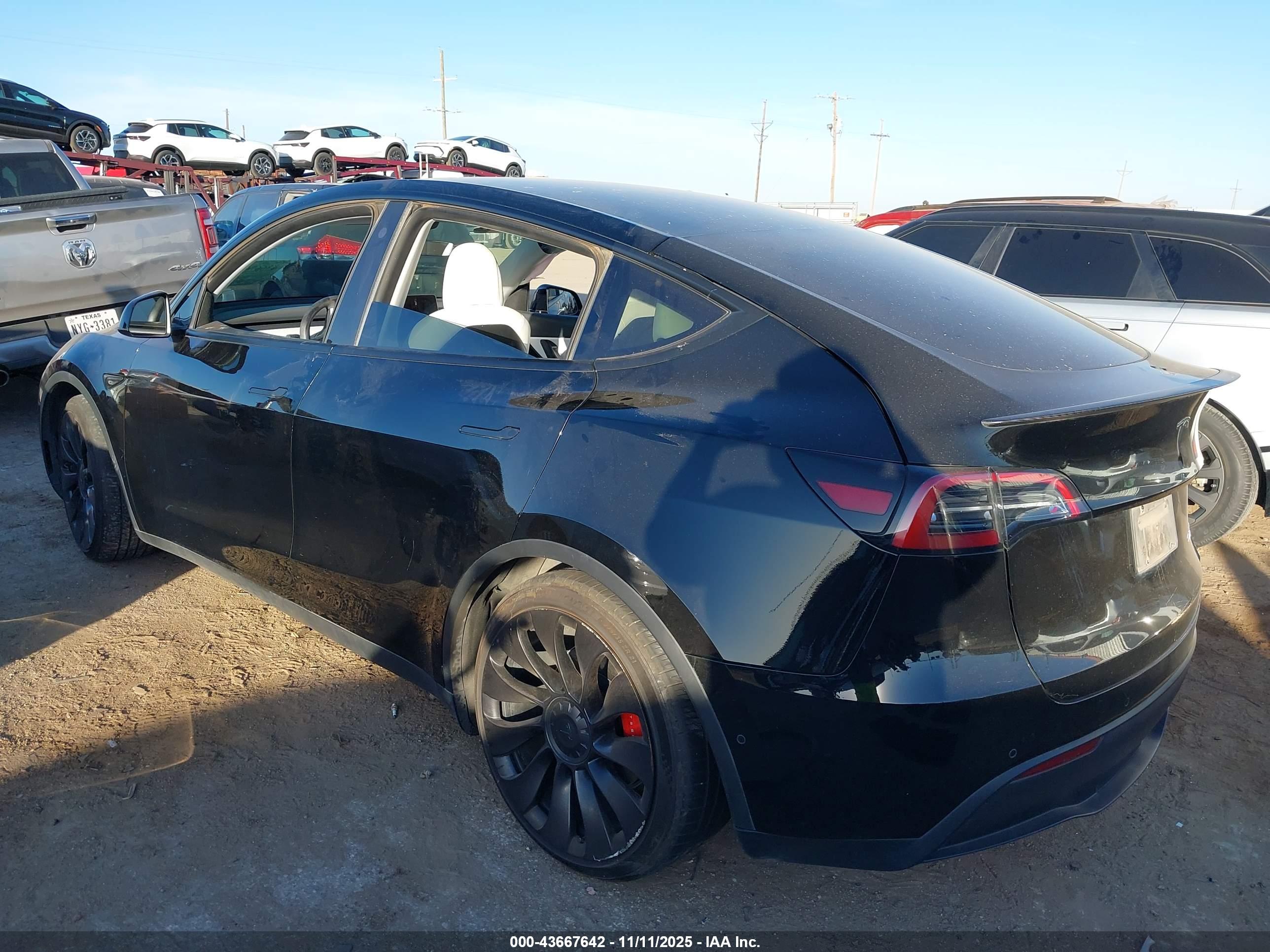 TESLA MODEL image 3