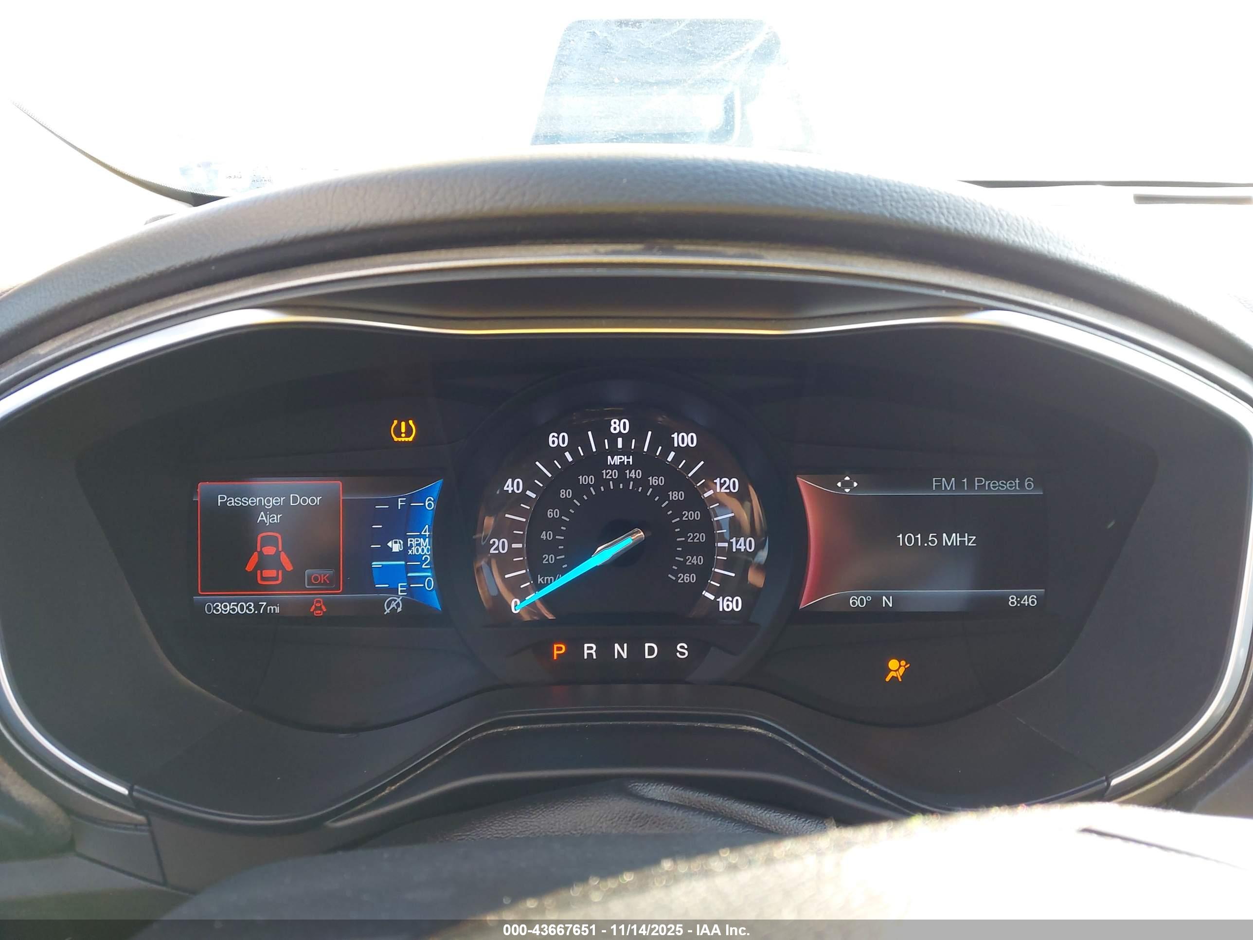 FORD FUSION image 7
