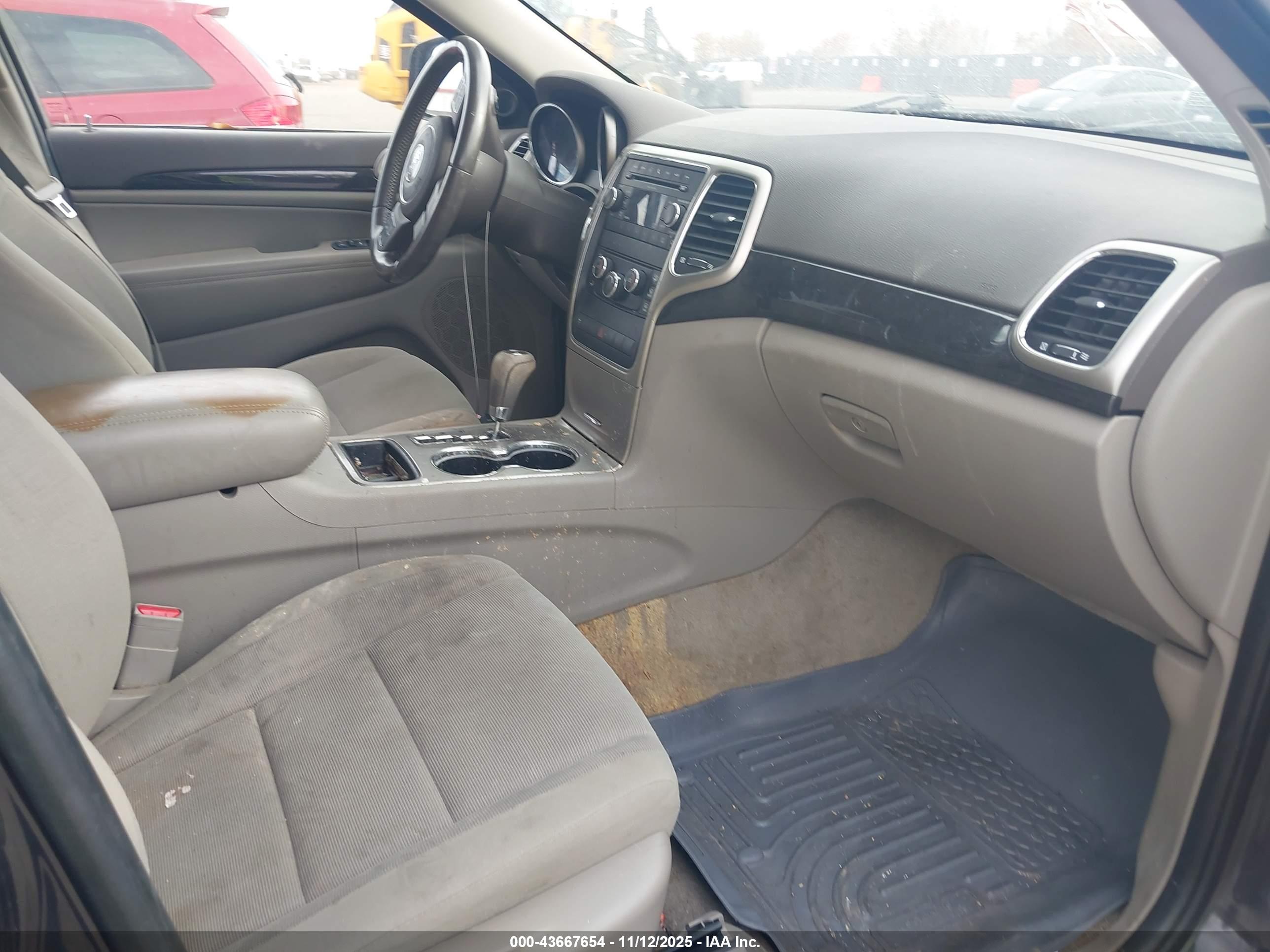 JEEP GRAND image 5