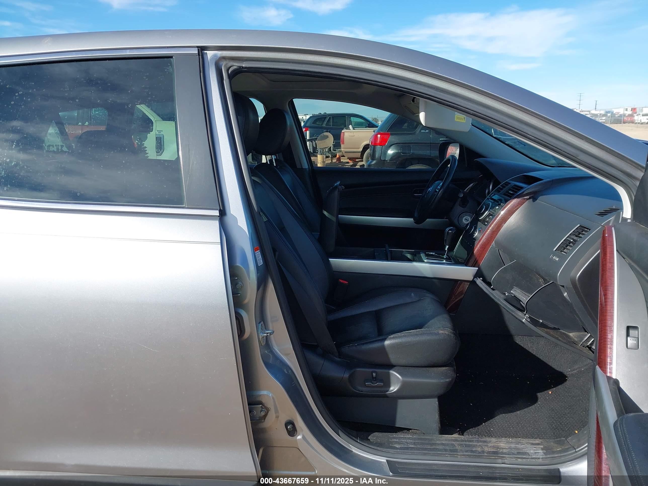 MAZDA CX-9 image 5