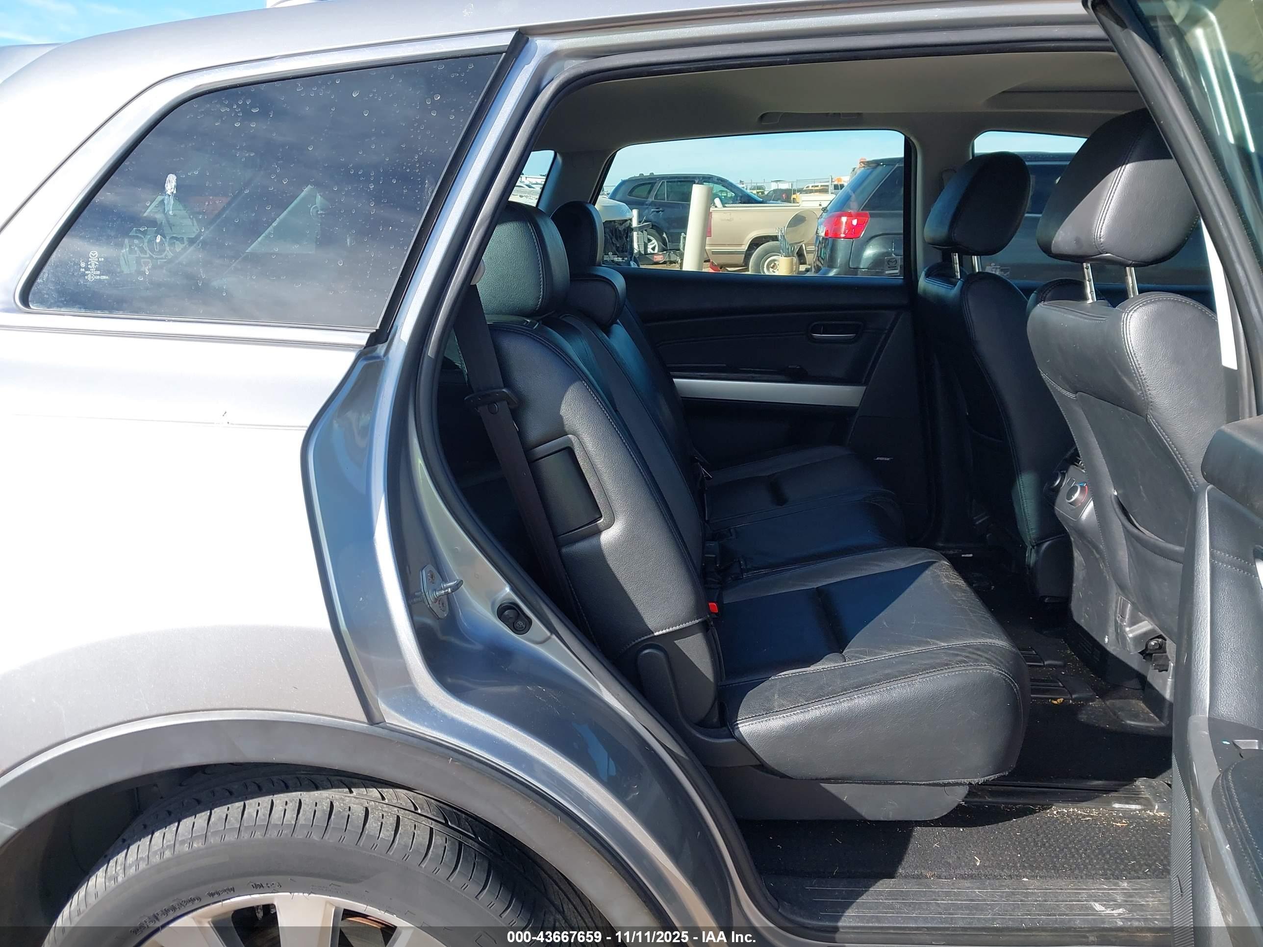 MAZDA CX-9 image 8