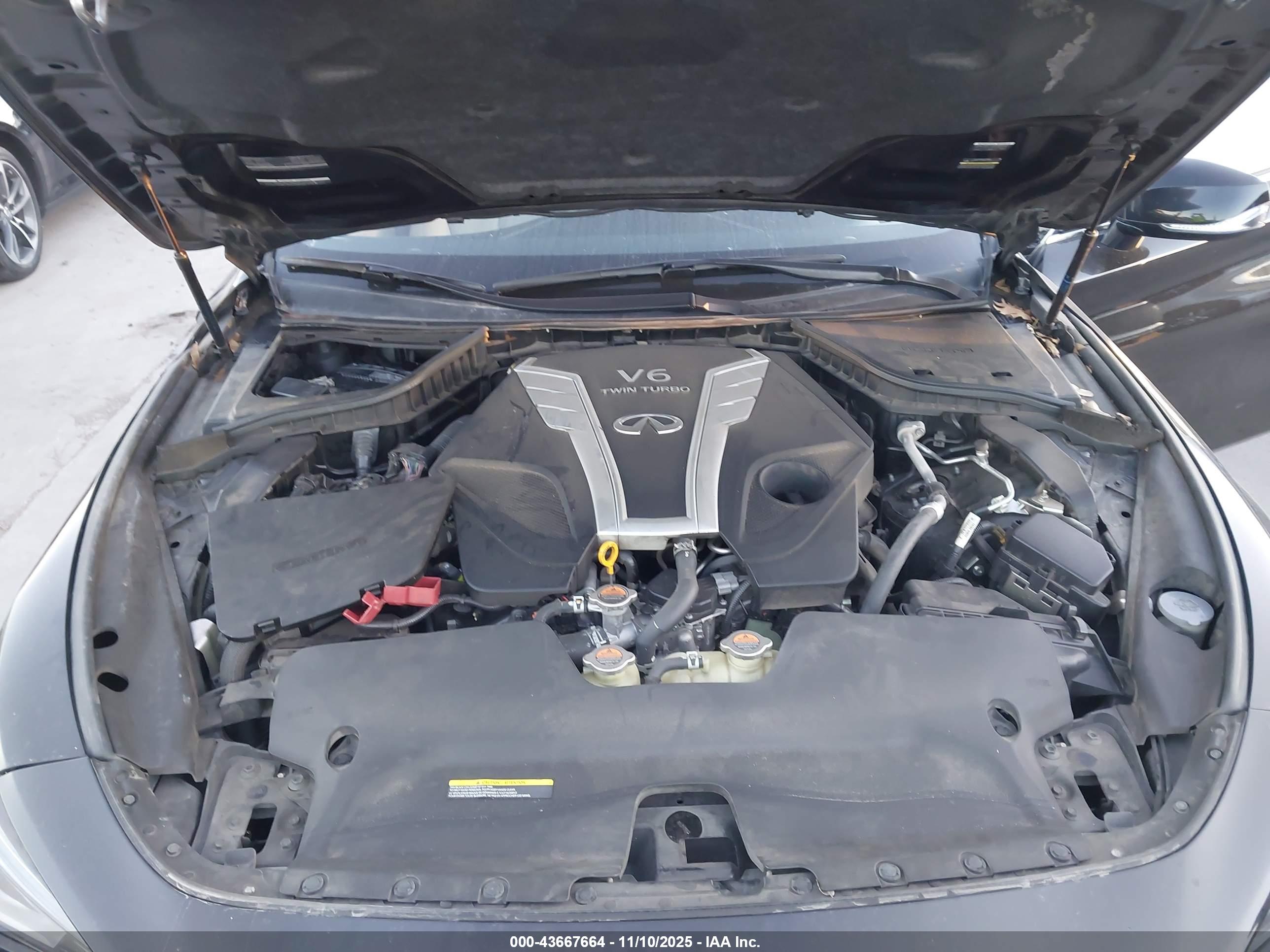 INFINITI Q60 image 10