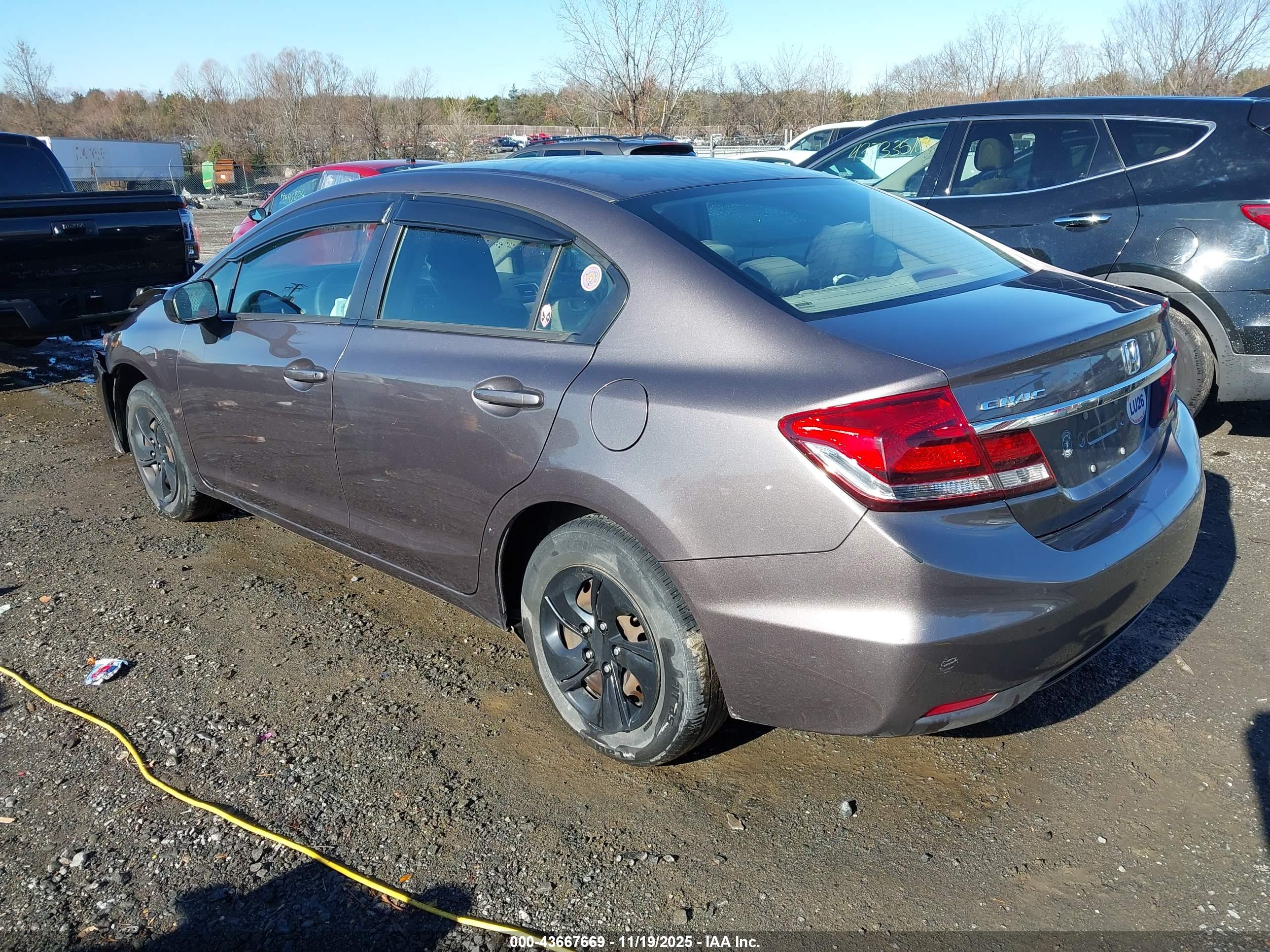 HONDA CIVIC image 3