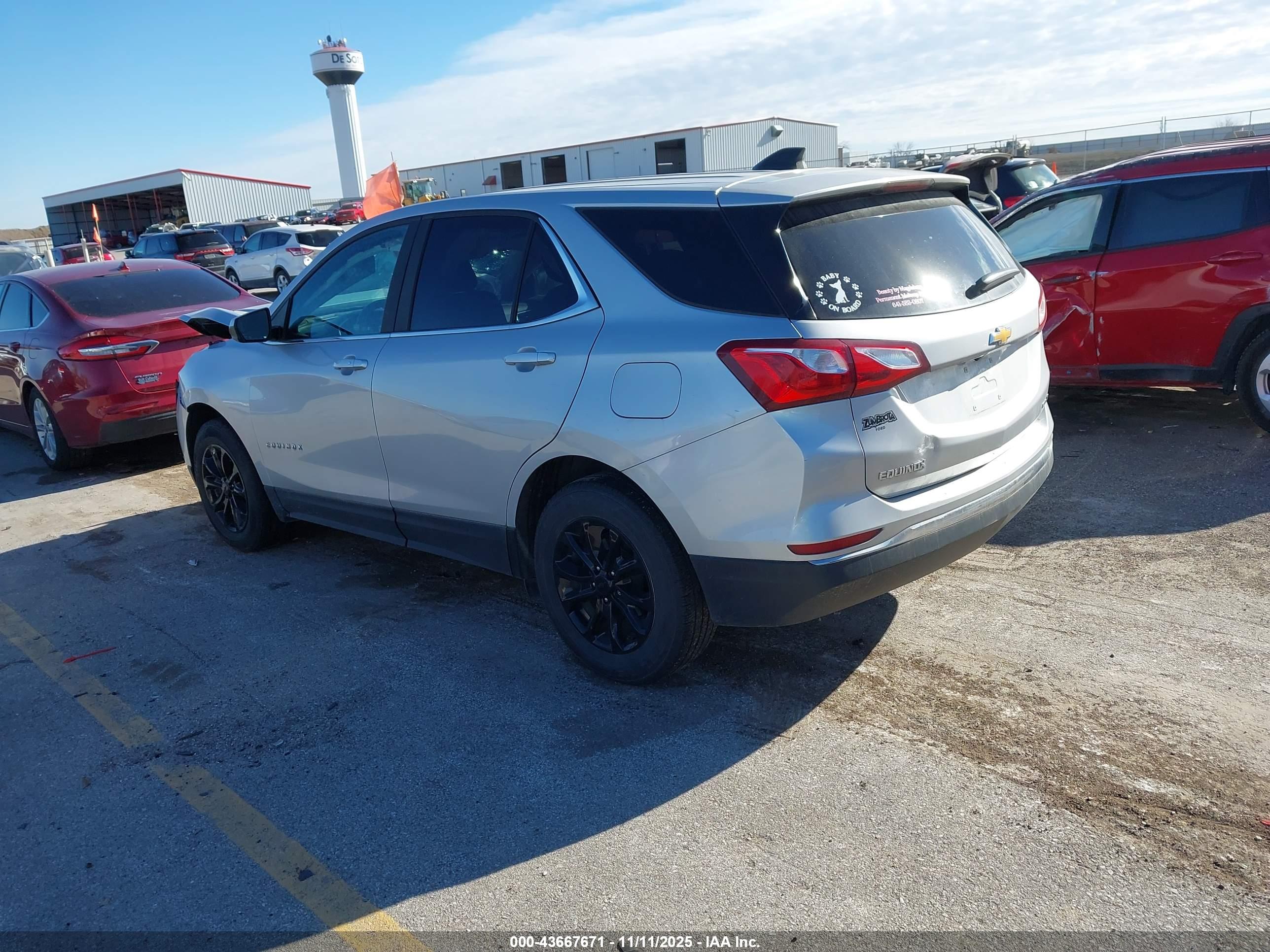 CHEVROLET EQUINOX image 3