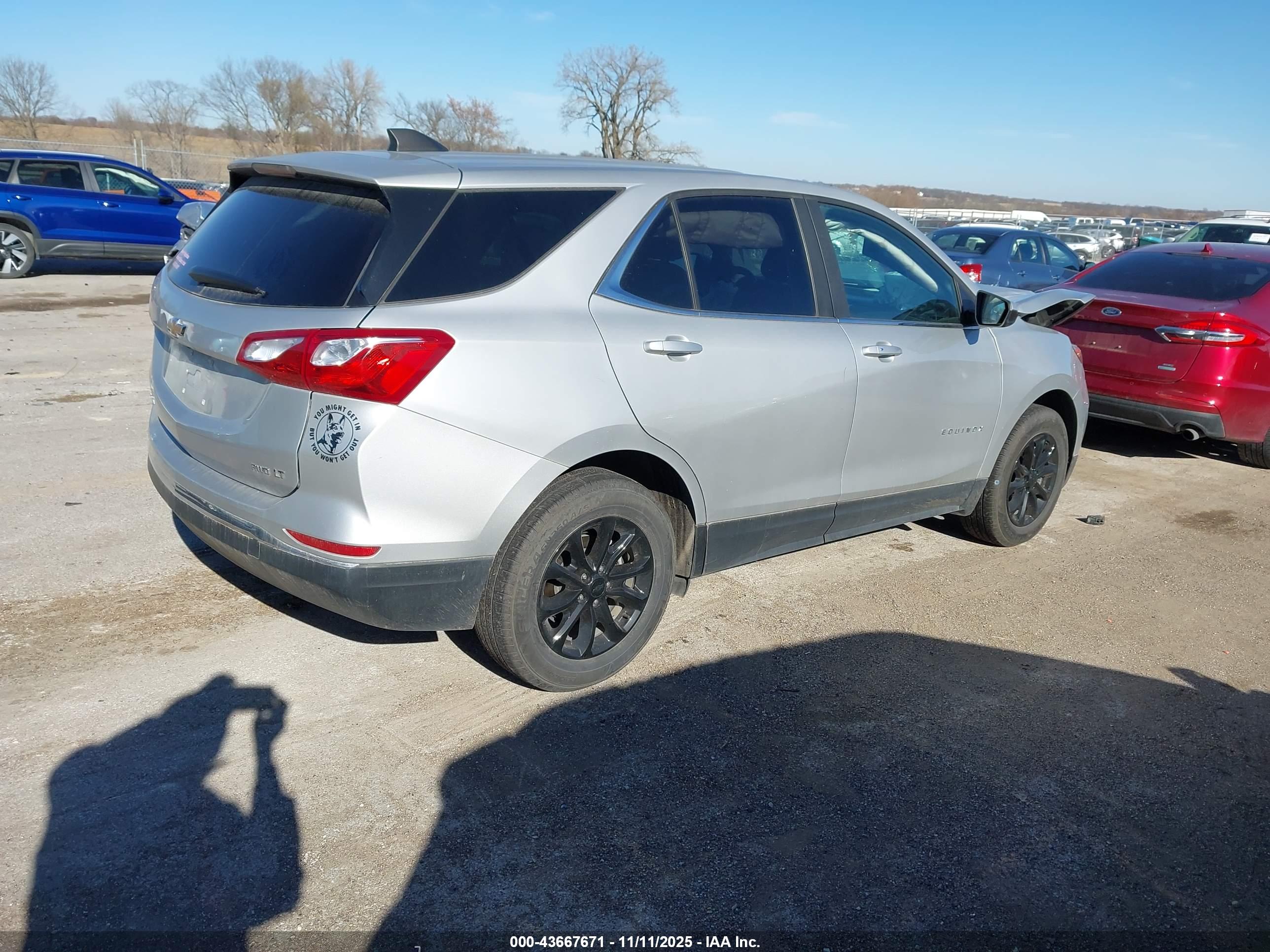 CHEVROLET EQUINOX image 4