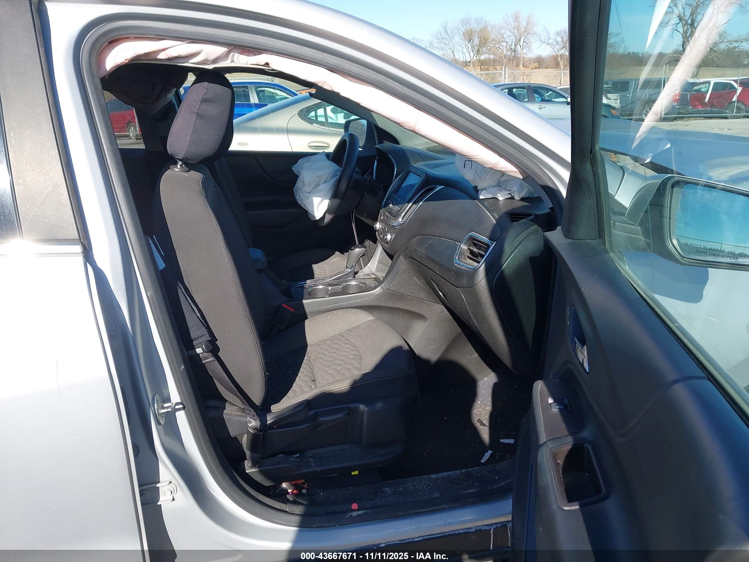 CHEVROLET EQUINOX image 5