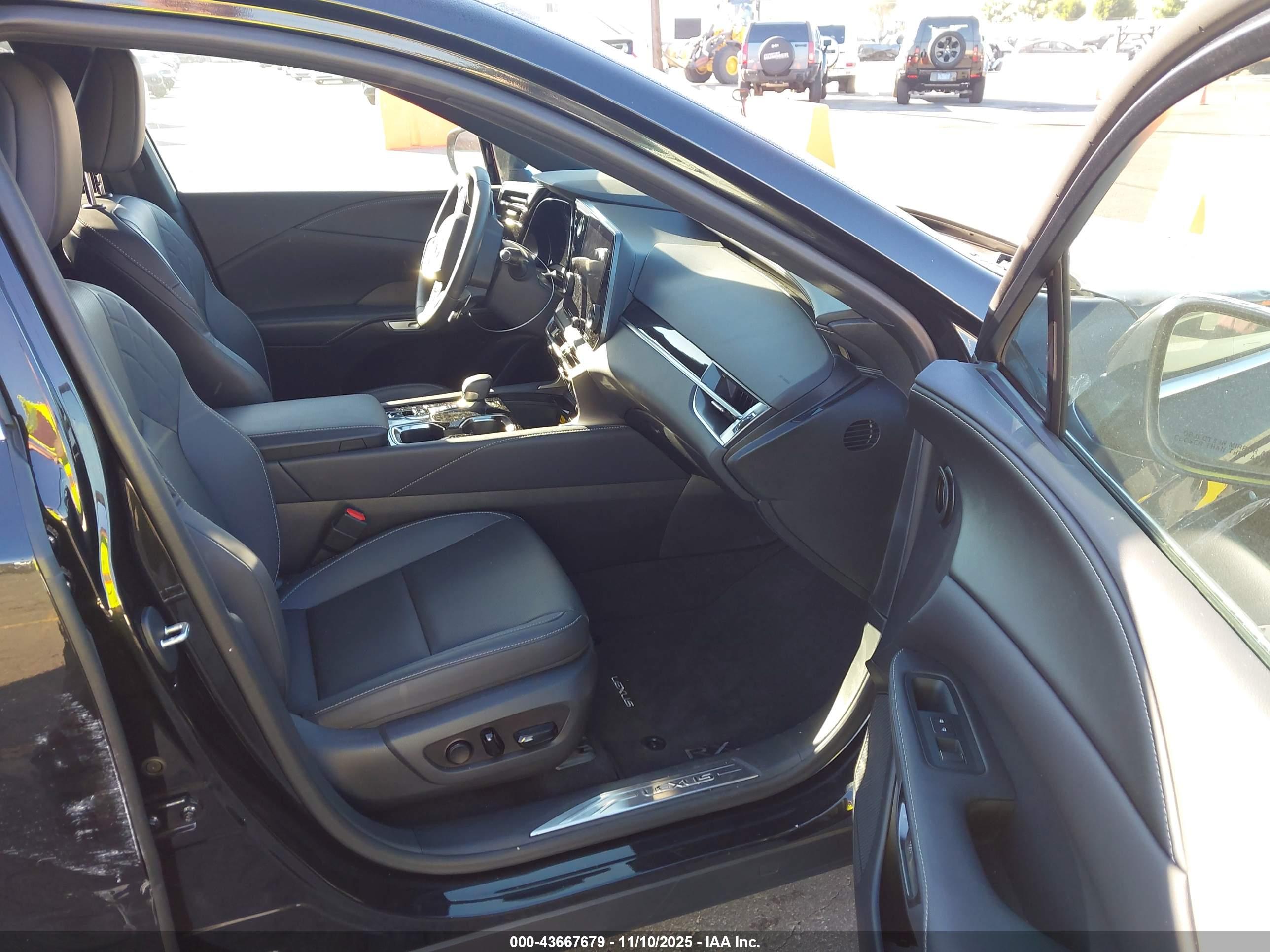 LEXUS RX image 5