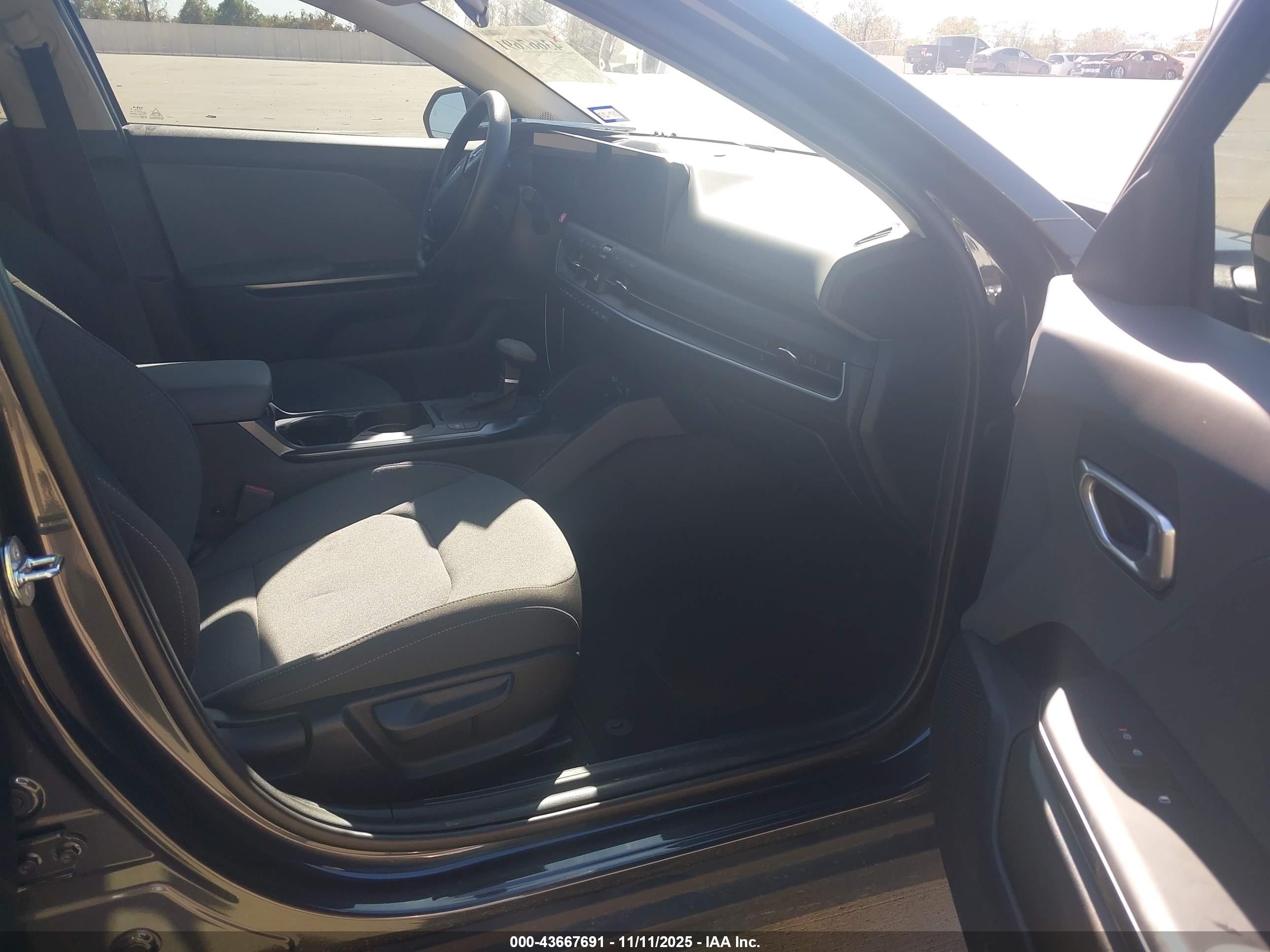 KIA K4 image 5