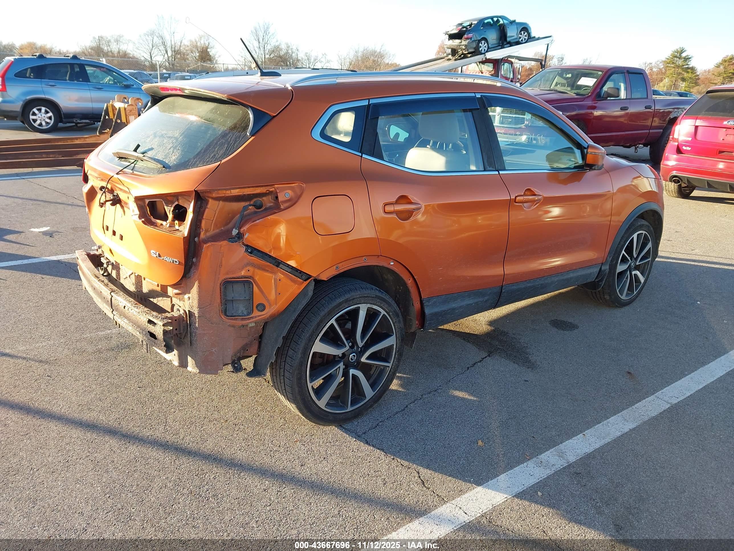 NISSAN ROGUE image 4