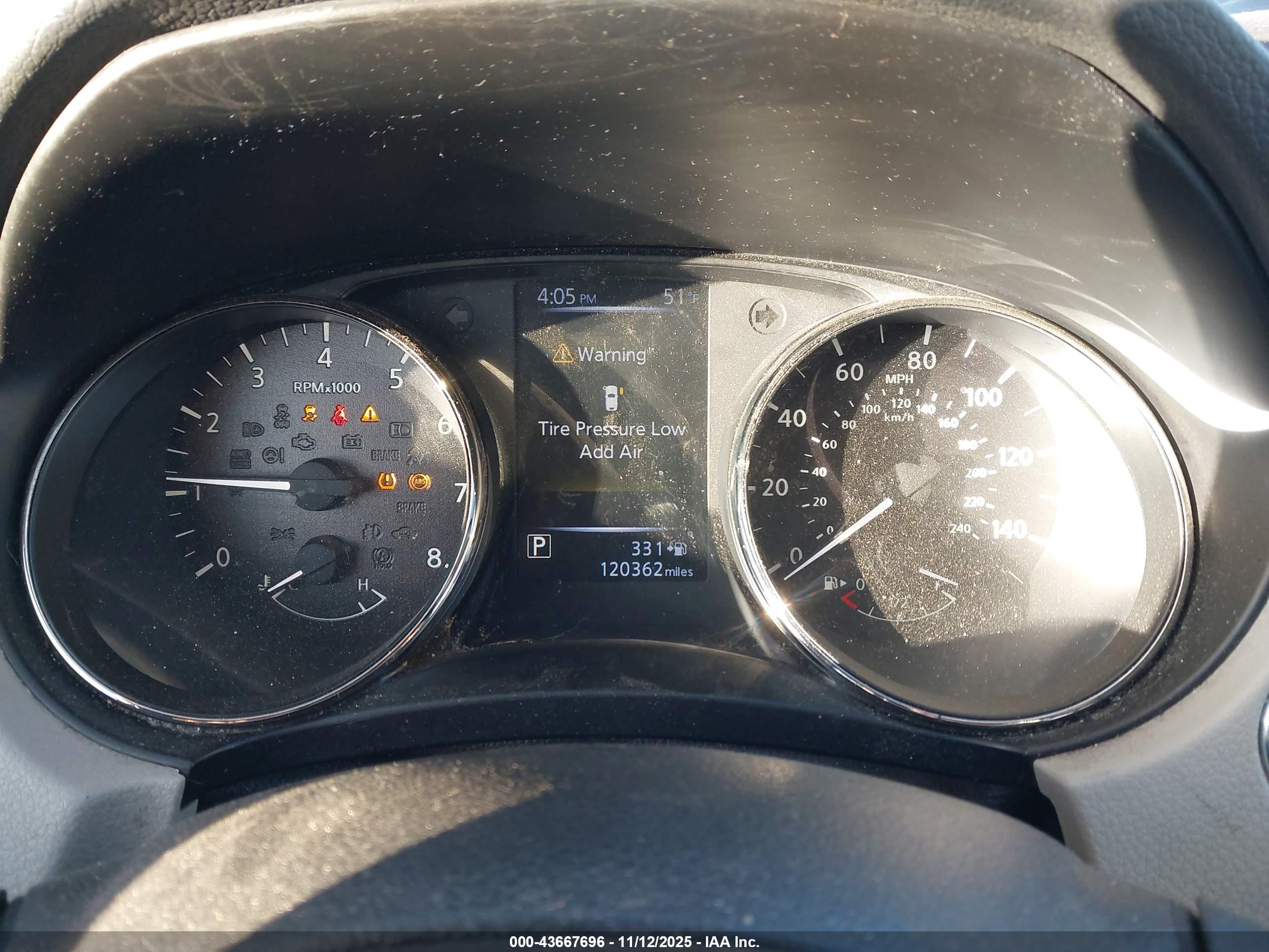 NISSAN ROGUE image 7