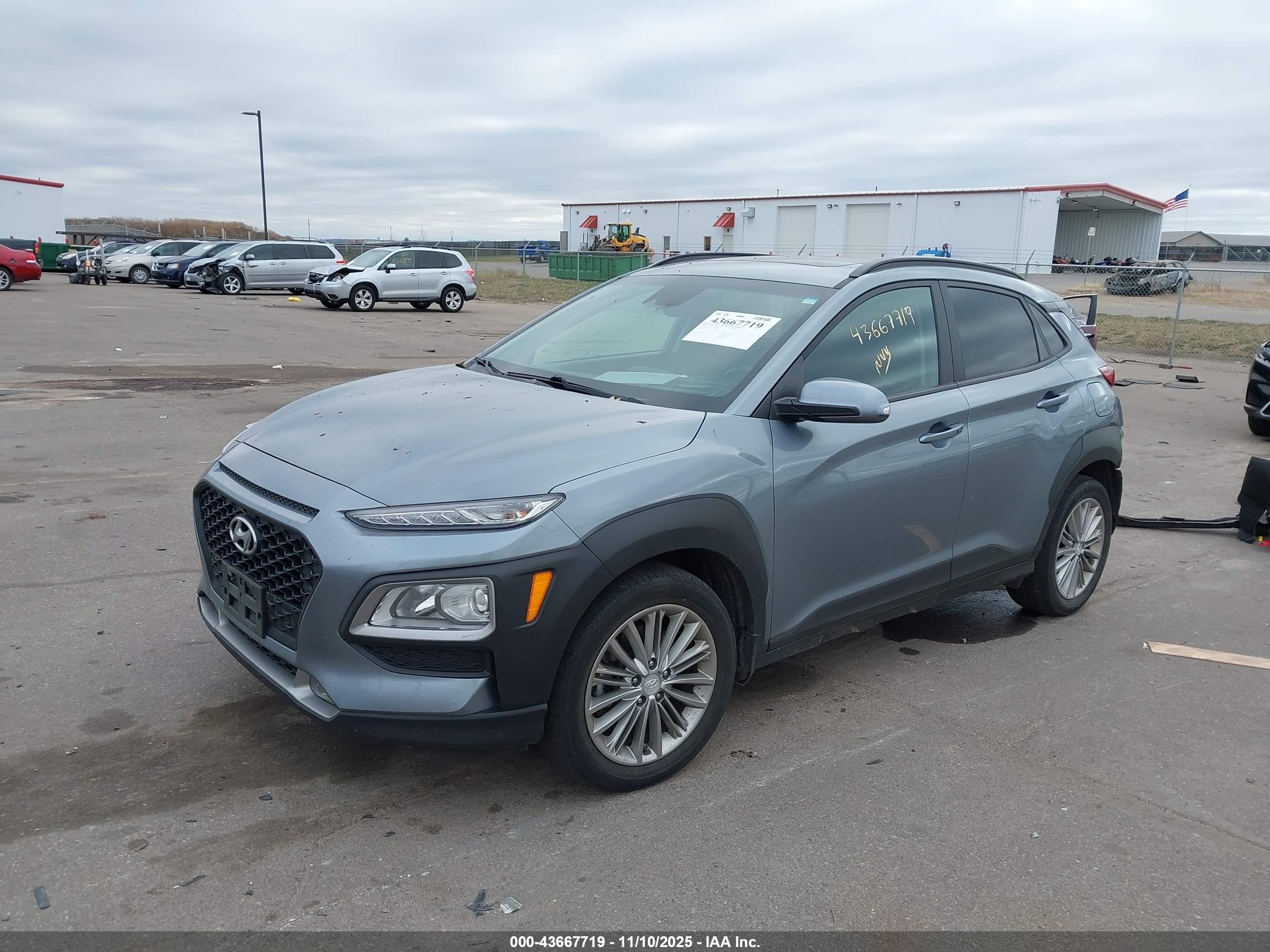HYUNDAI KONA image 2