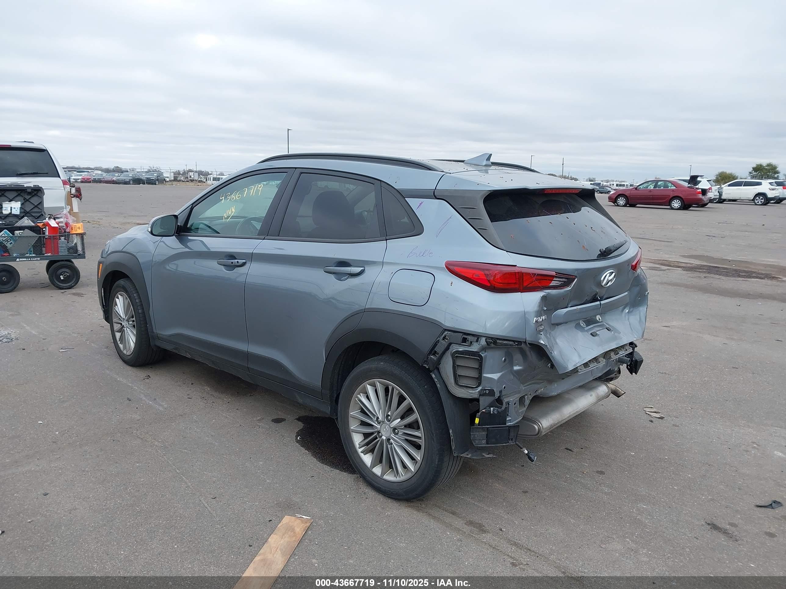 HYUNDAI KONA image 3