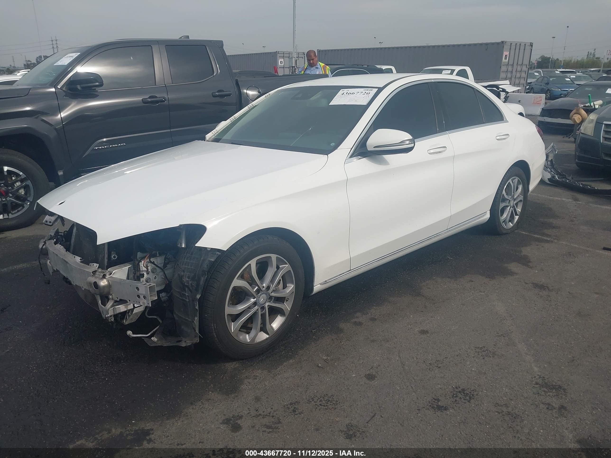 MERCEDES-BENZ C image 2