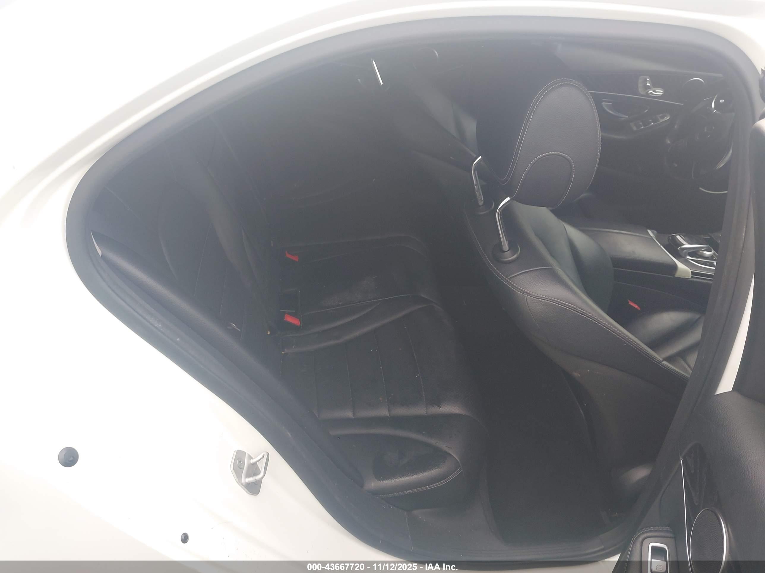MERCEDES-BENZ C image 8