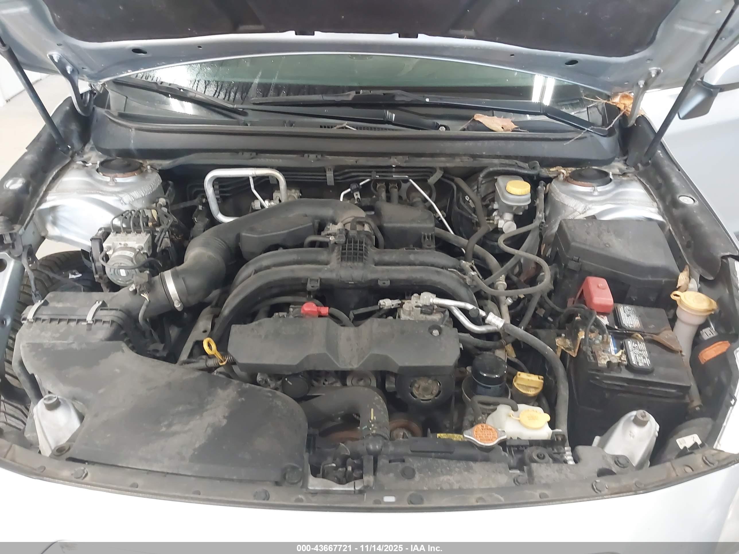SUBARU OUTBACK image 10