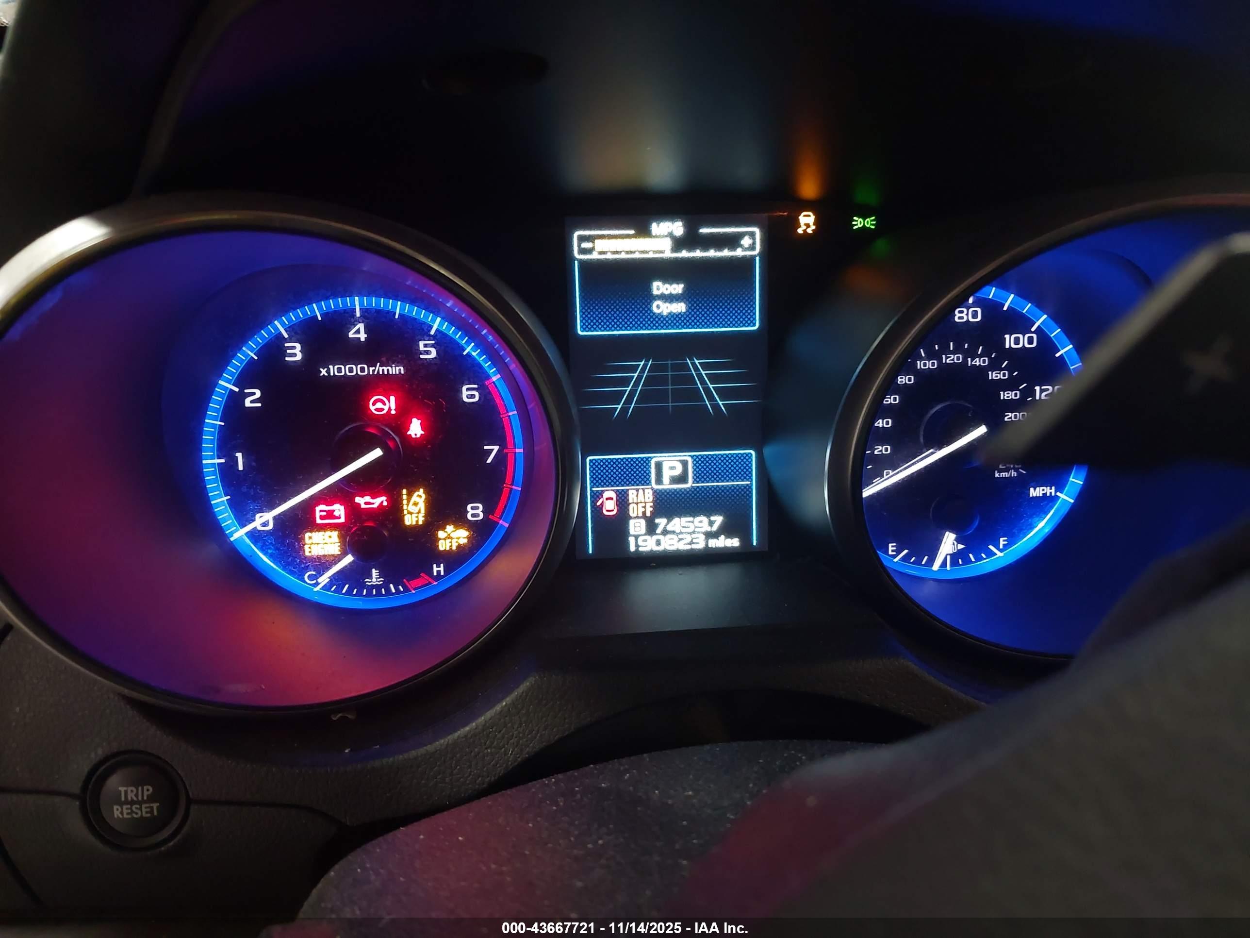 SUBARU OUTBACK image 7