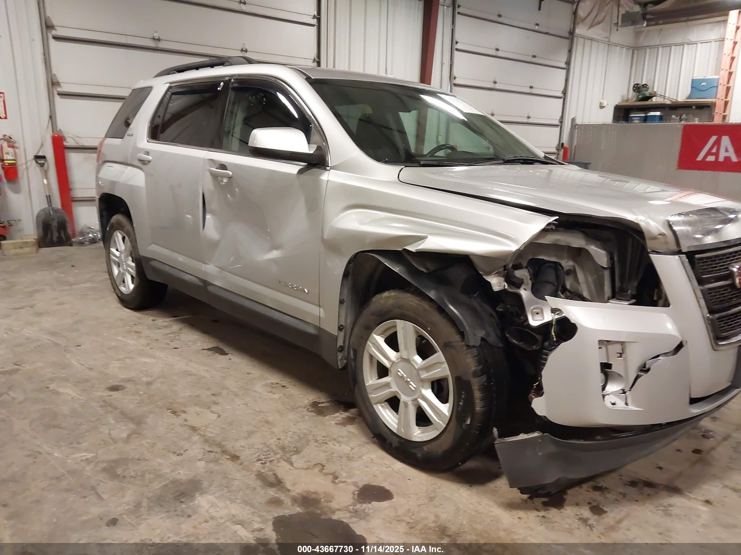 GMC TERRAIN image 6