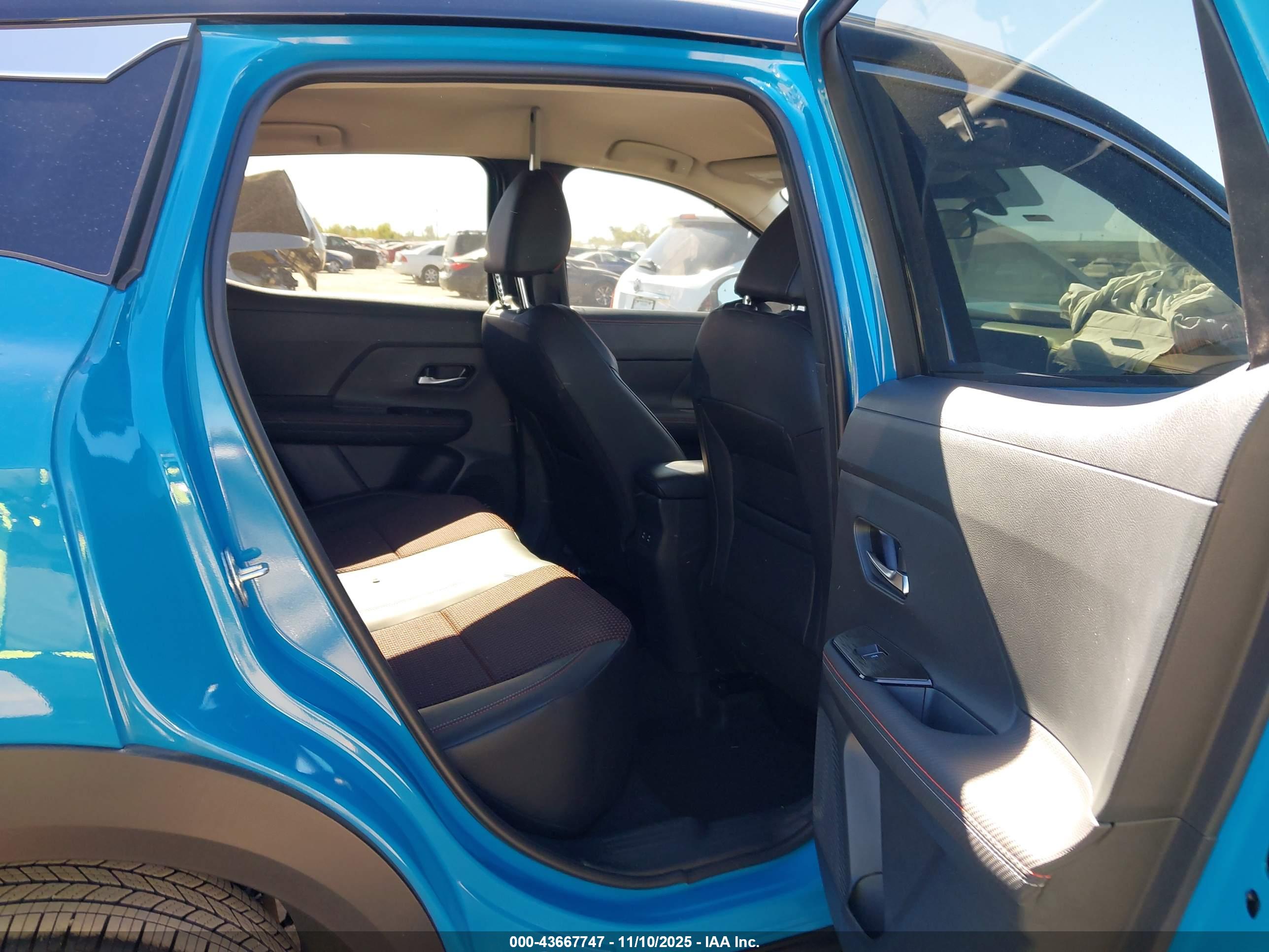 NISSAN KICKS image 8