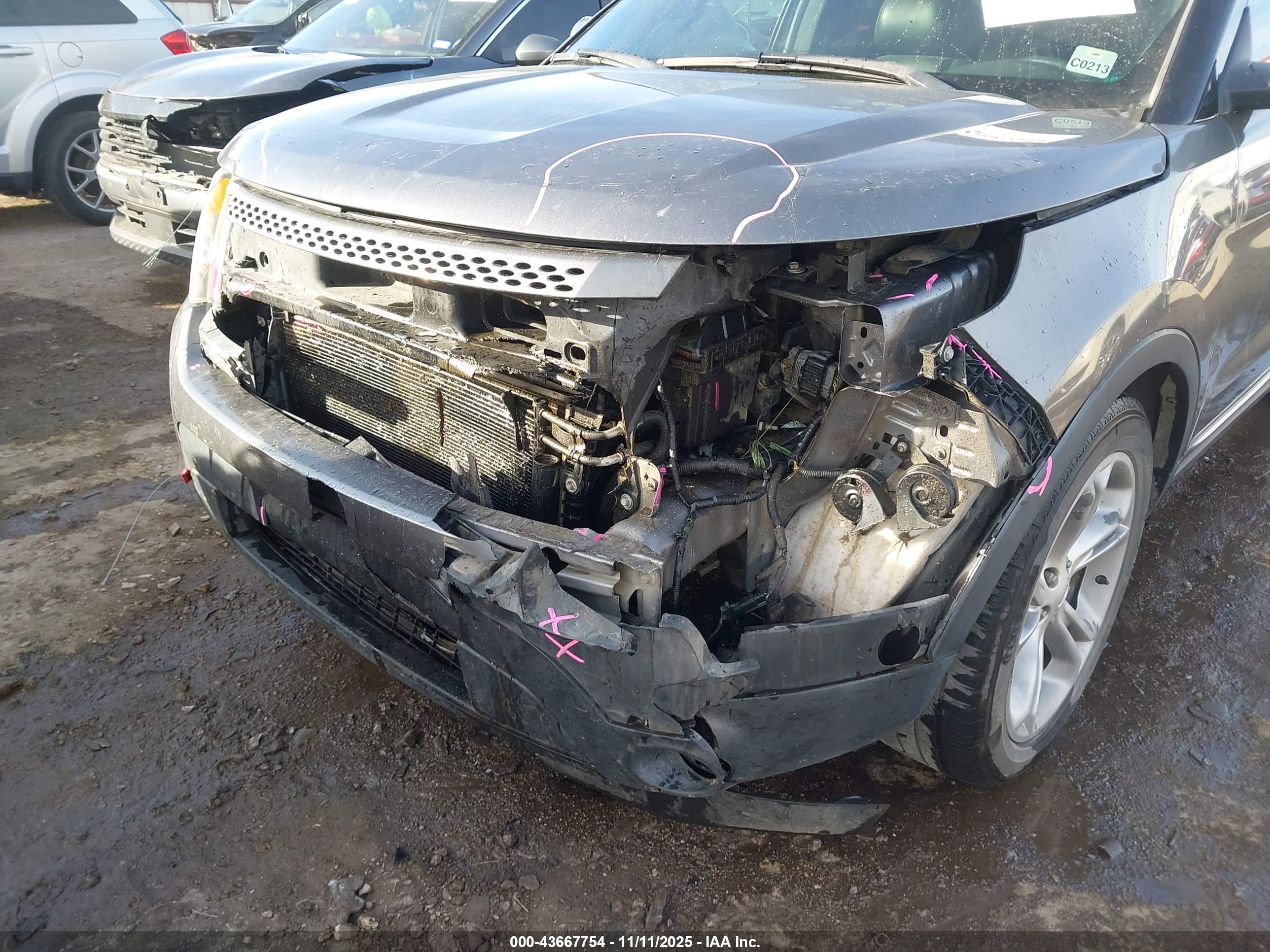 FORD EXPLORER image 6