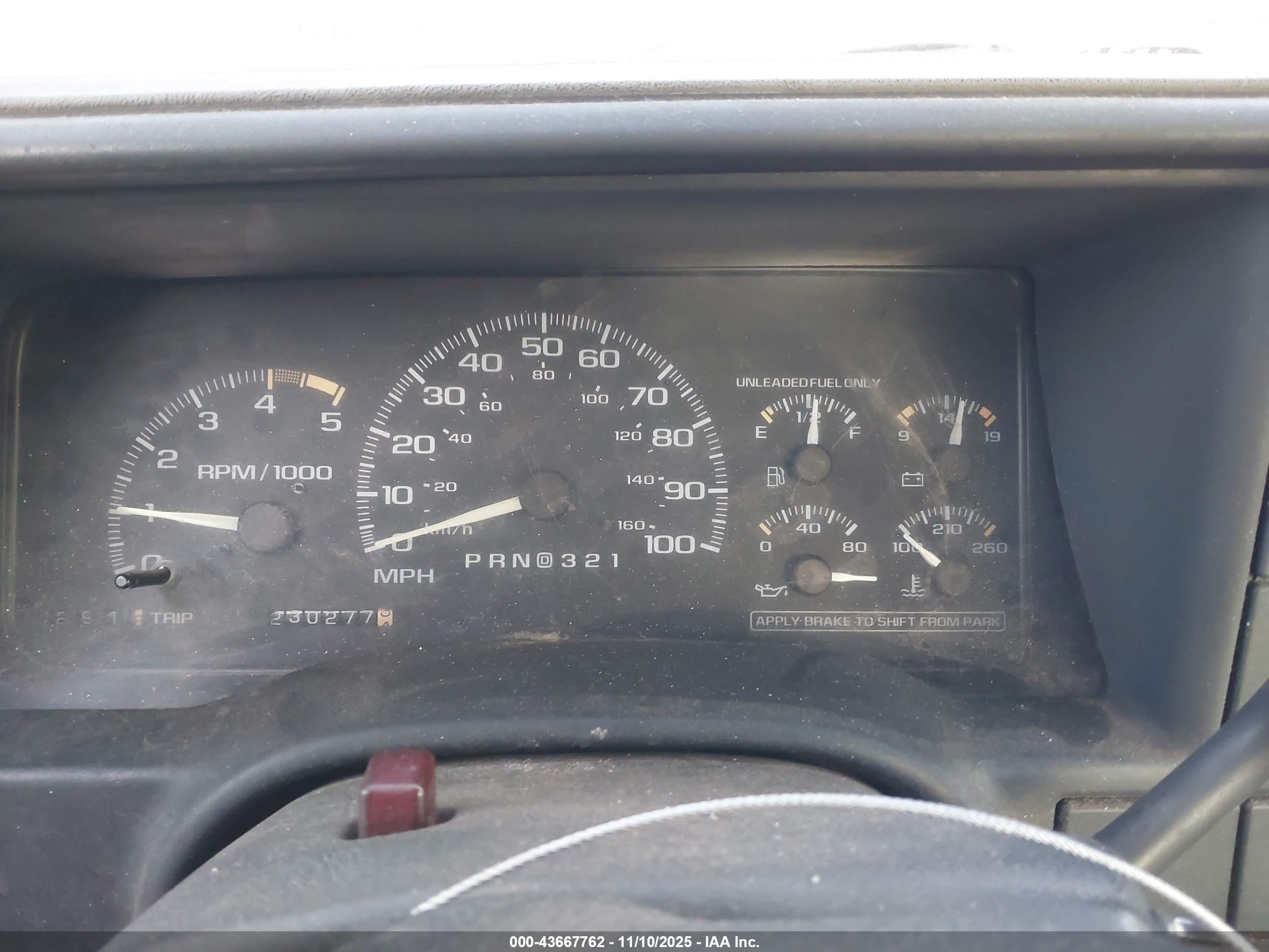 CHEVROLET GMT-400 image 7