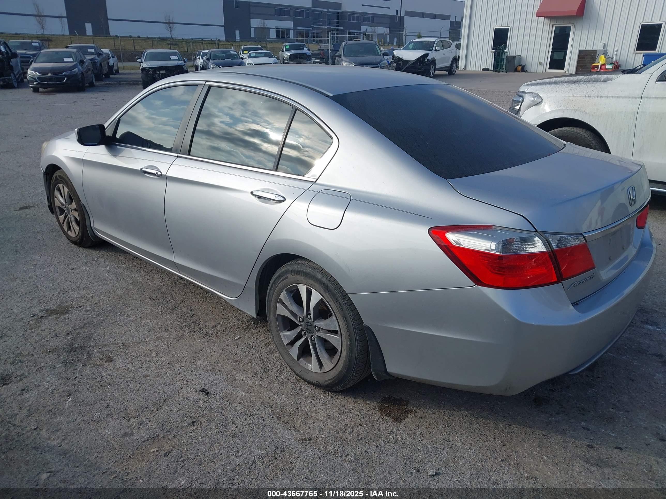 HONDA ACCORD image 3